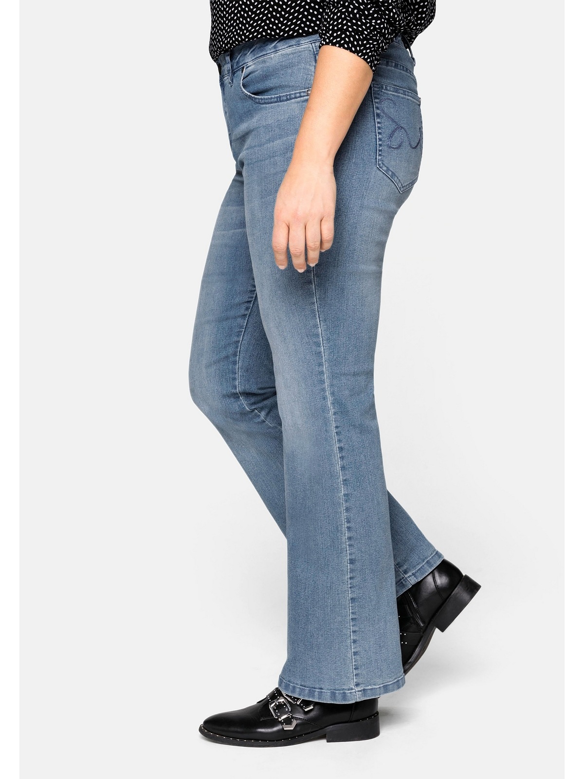 Größen«, in Bootcut-Jeans 5-Pocket-Form, walking »Große | mit Used-Effekten Sheego online I\'m