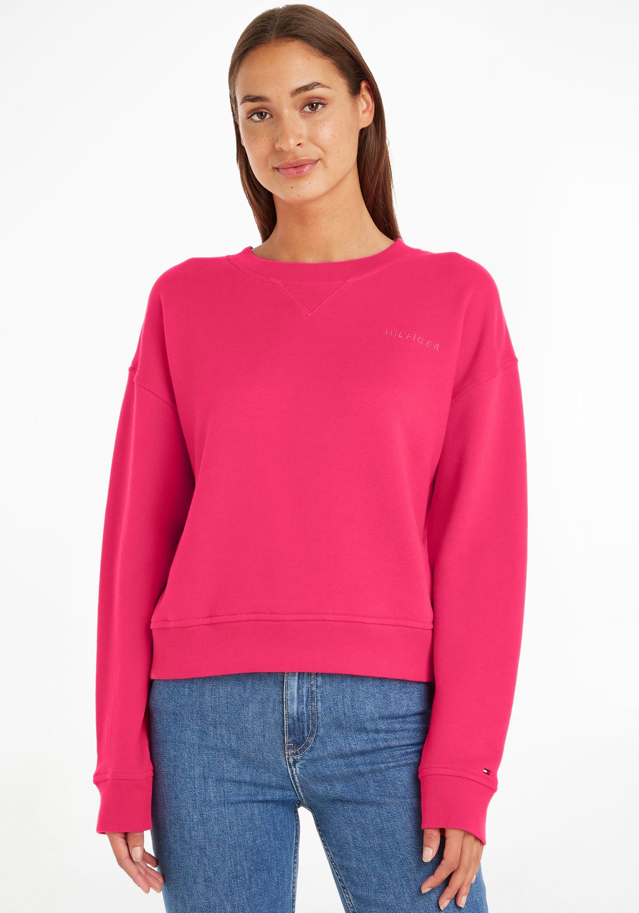 Tommy Hilfiger Sweatshirt REG HILFIGER FR-TERRY SWEATSHRT mit kleinem gesticktem Hilfiger Logo-Schriftzug auf der Brust