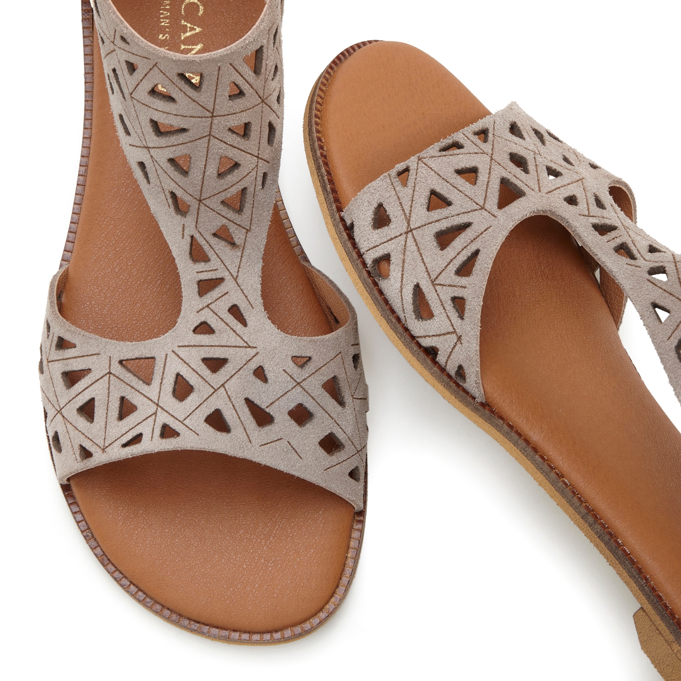LASCANA Sandale, aus hochwertigem Leder mit raffinierten CutOuts shoppen I