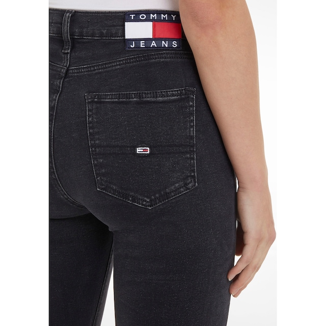 Tommy Jeans Skinny-fit-Jeans »Jeans SYLVIA HR SSKN CG4«, mit Logobadge und  Labelflags shoppen | I'm walking
