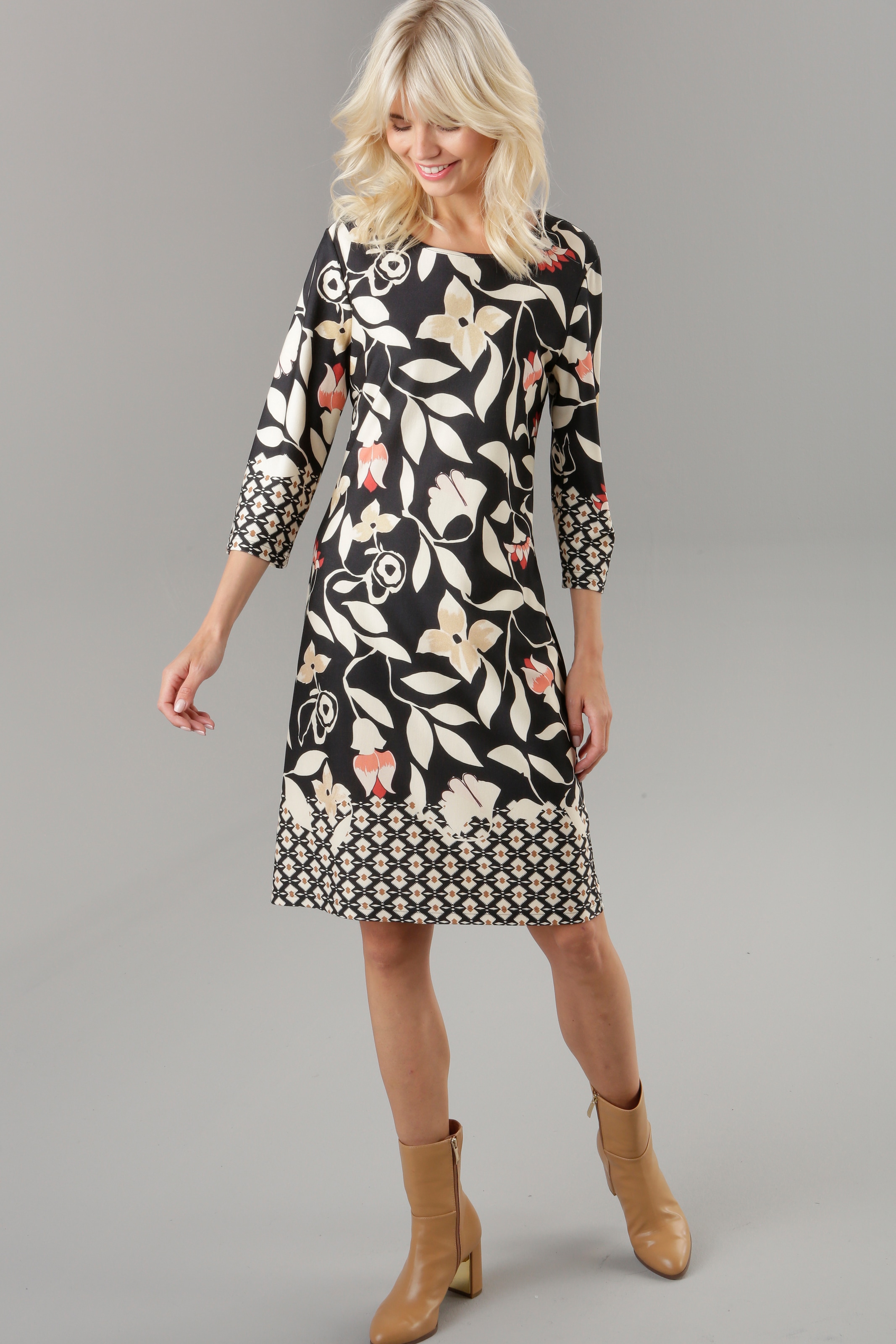Aniston SELECTED Jerseykleid, mit gemusterten Bordüren kaufen | I'm walking