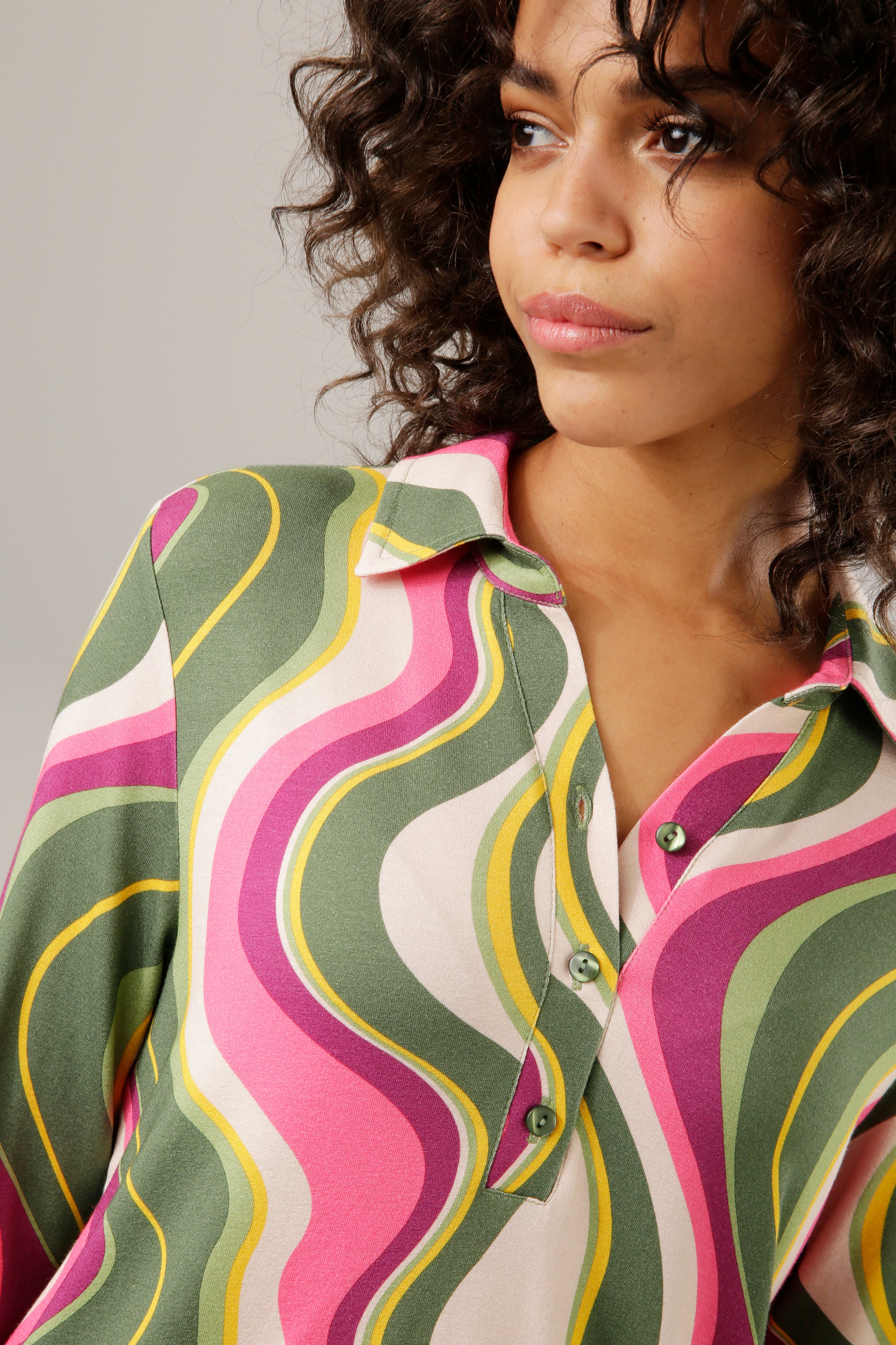 Aniston CASUAL Shirtbluse, farbenfrohes Wellenmuster - jedes Teil ein  Unikat online | I'm walking