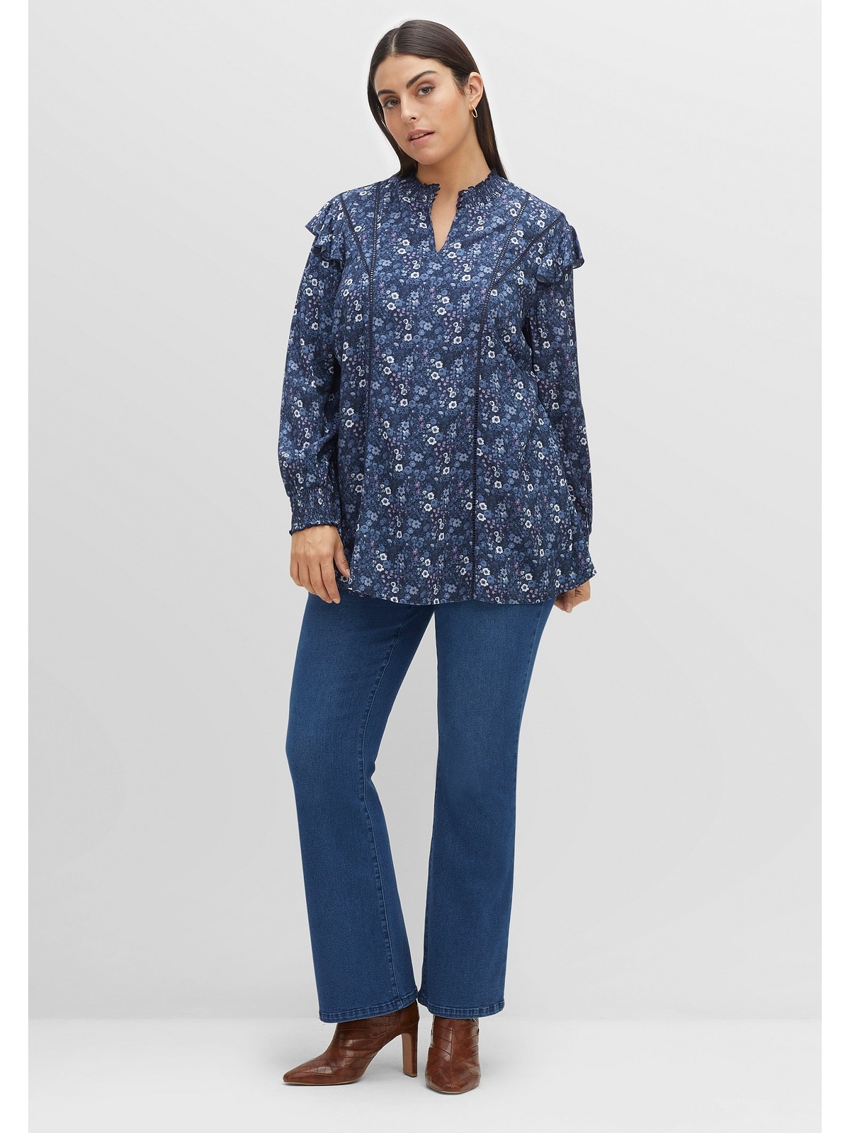 Sheego Bootcut-Jeans »Große Größen«, (Set), Stoffgürtel online und markanten mit Taschen