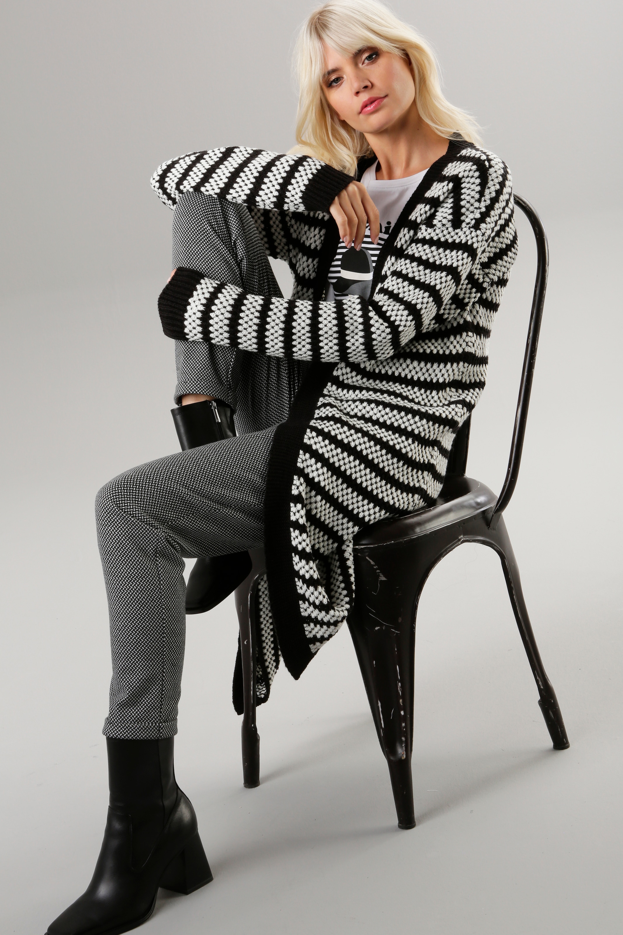 Strickjacke, Aniston kaufen Streifen-Muster SELECTED mit