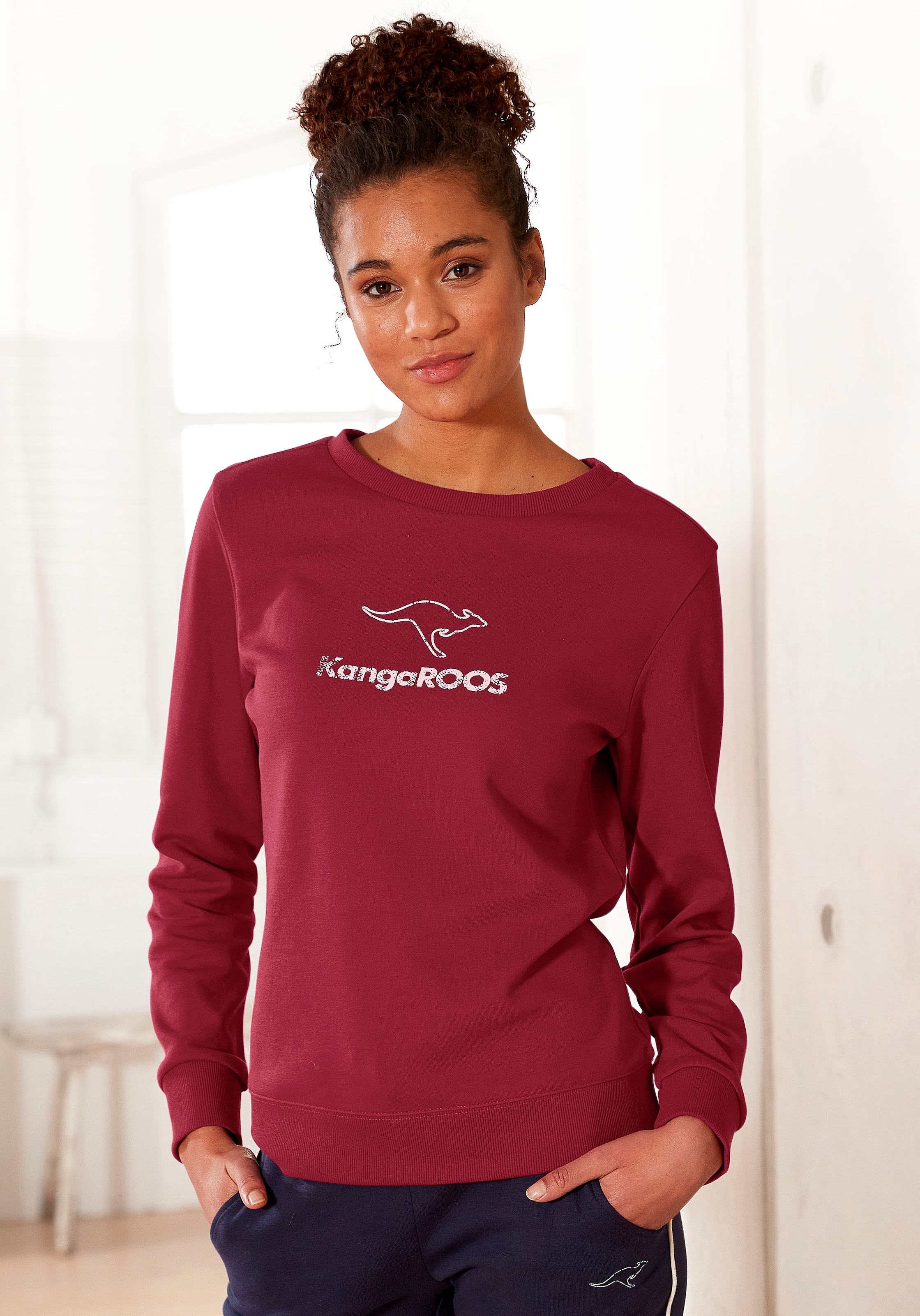 KangaROOS Sweatshirt, mit Loungeanzug Logodruck, kaufen I\'m walking | Kontrastfarbenem
