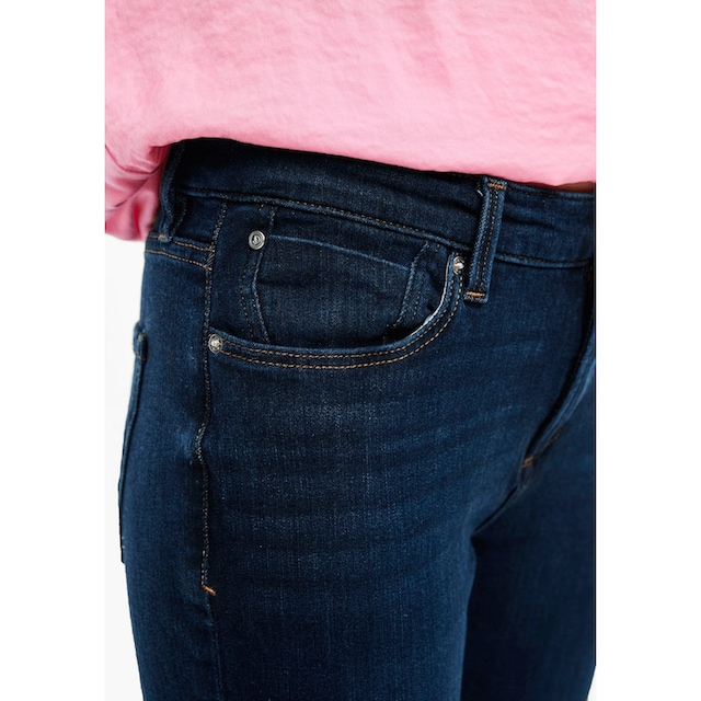 s.Oliver Skinny-fit-Jeans, in coolen, unterschiedlichen Waschungen shoppen