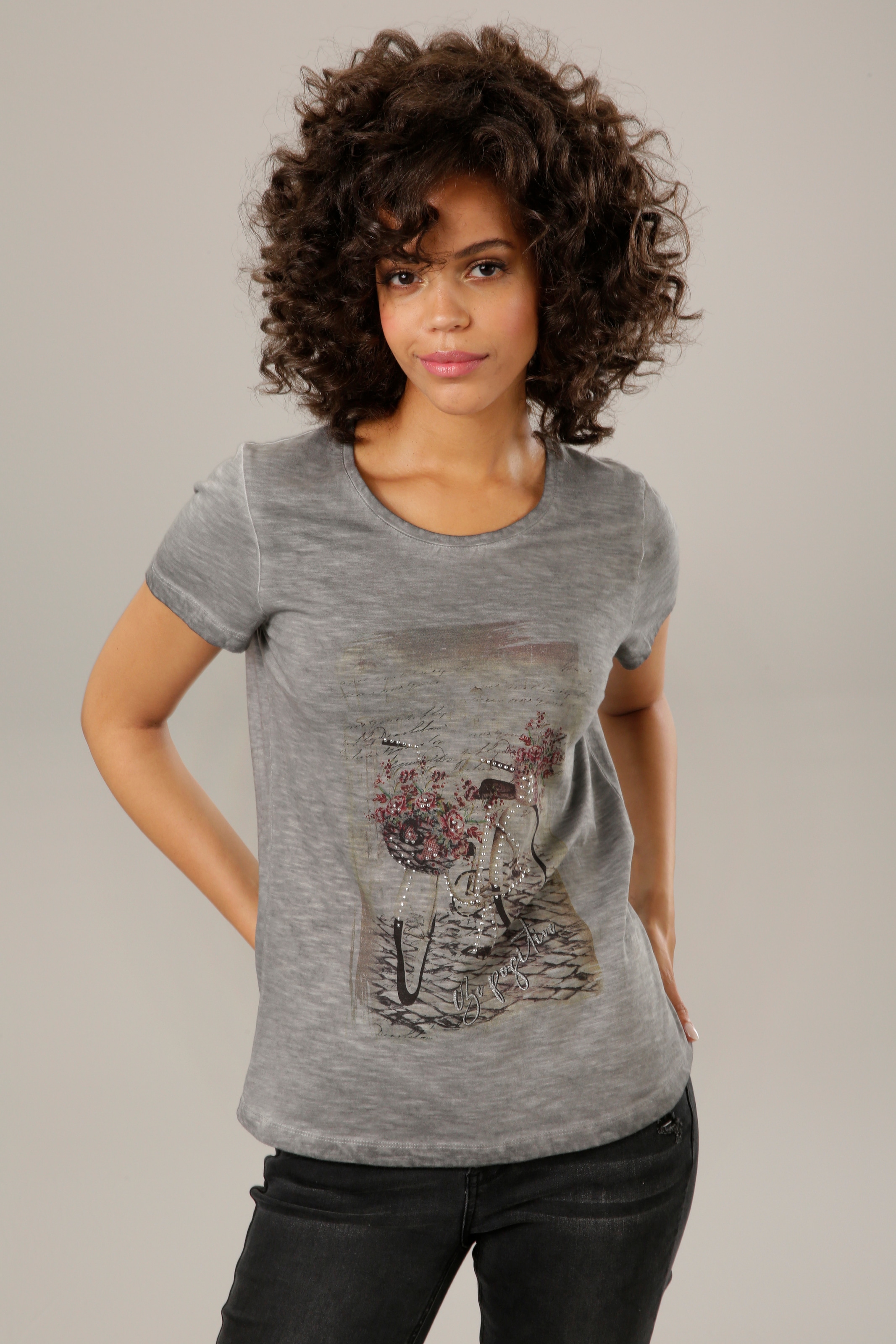 Aniston CASUAL T-Shirt, mit online Frontdruck Glitzersteinchen verzierter