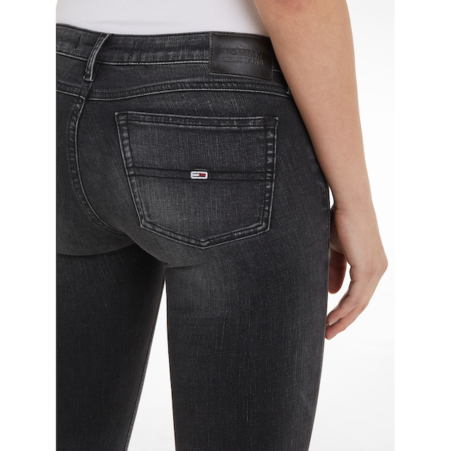 Tommy Jeans Skinny-fit-Jeans, mit dezenten Labelapplikationen shoppen | I\'m  walking
