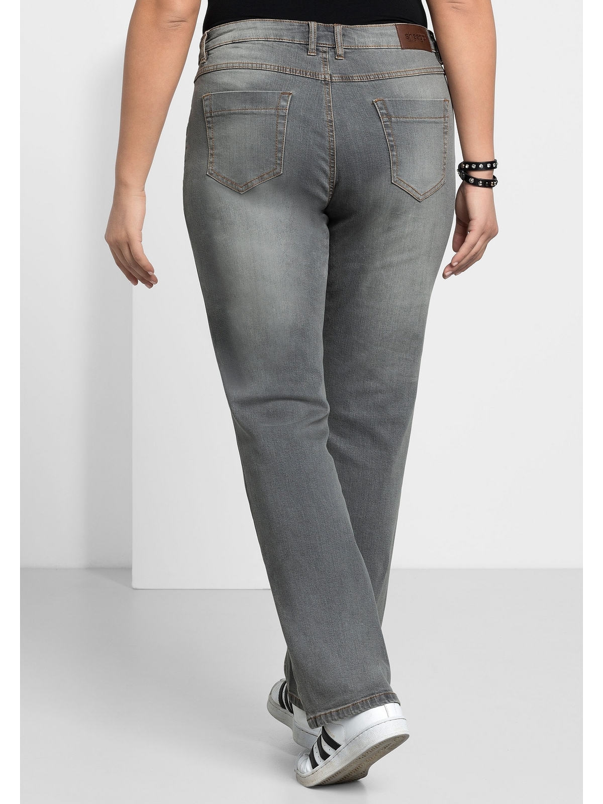 Sheego Stretch-Jeans »Große Größen«, »Die kaufen | Gerade« Used-Effekten mit I\'m walking