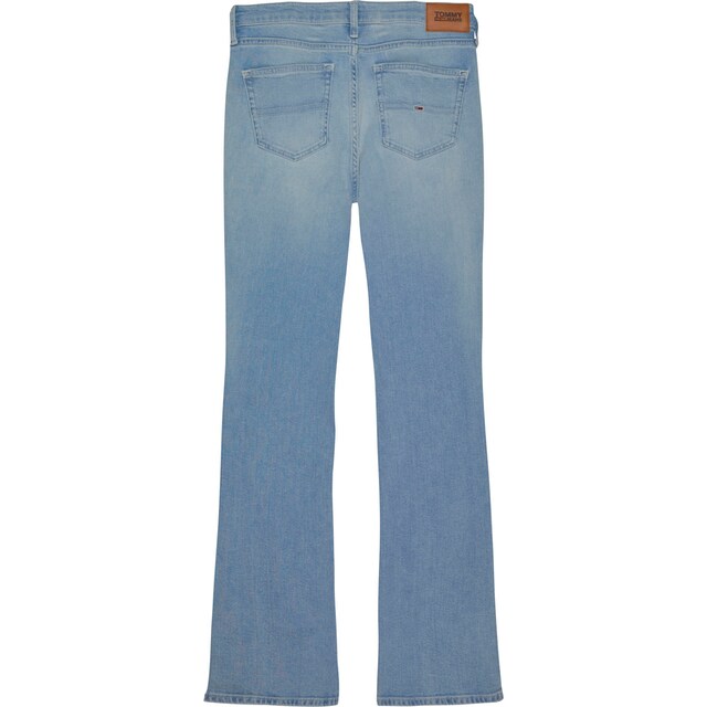 Tommy Jeans Bootcut-Jeans »MADDIE BOOTCUT BG1112«, mit Tommy Jeans  Leder-Badge am Bund shoppen | I\'m walking