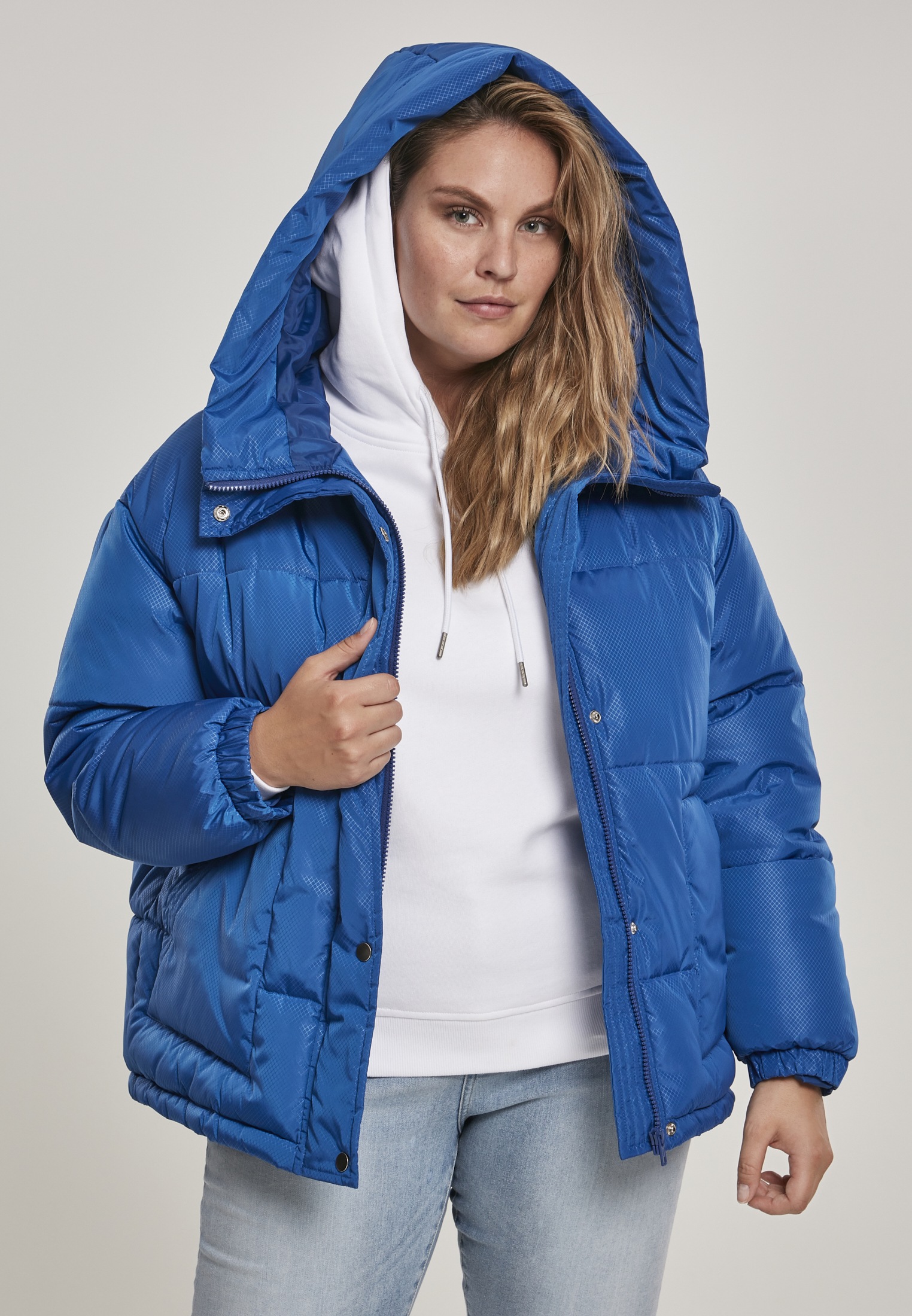 URBAN CLASSICS Winterjacke »Damen Ladies Oversized Hooded Puffer«, (1 St.),  mit Kapuze kaufen