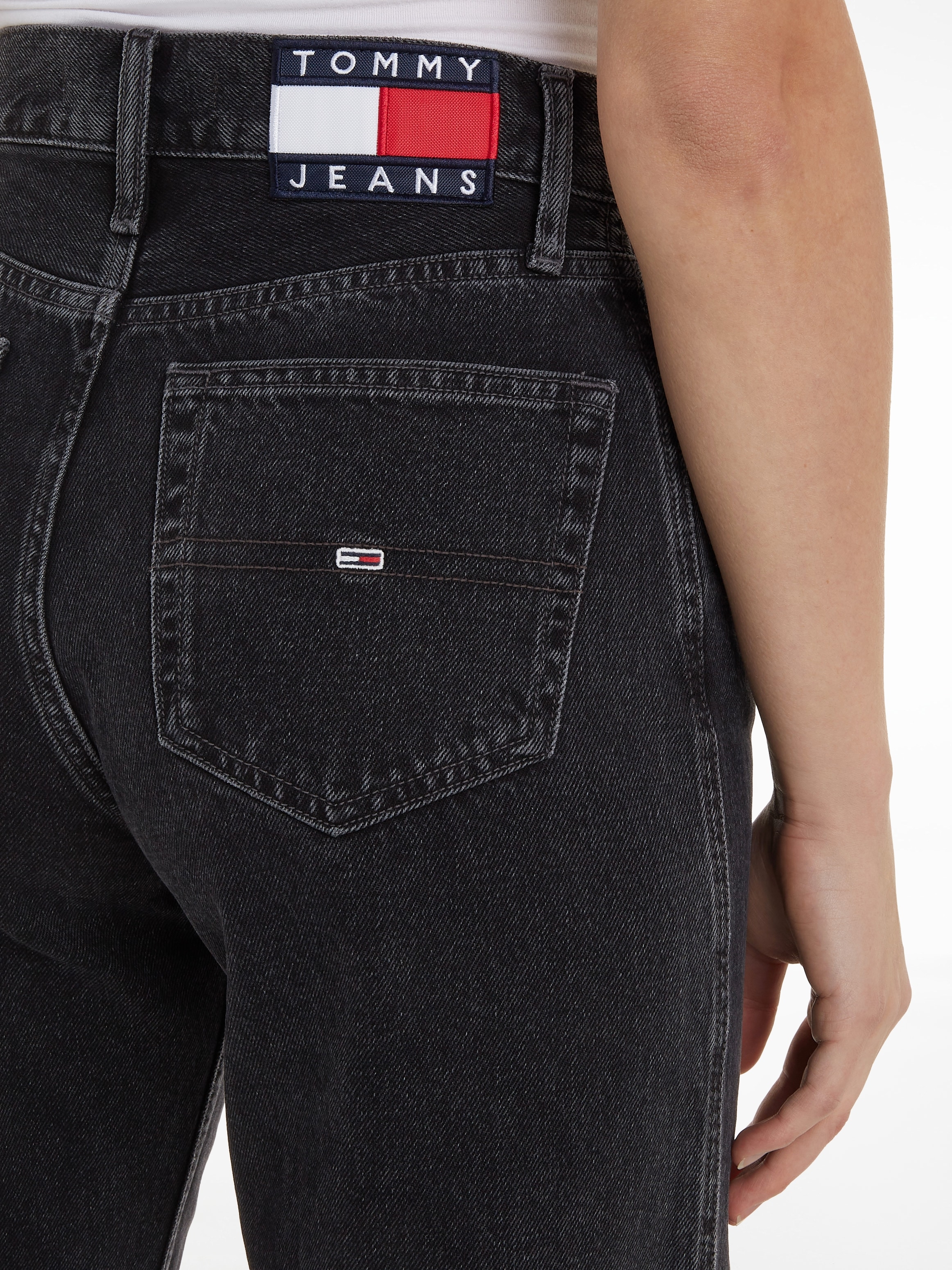 Tommy Jeans »BETSY CG4139«, shoppen auf Loose-fit-Jeans Bund Markenlabel LS mit dem MR