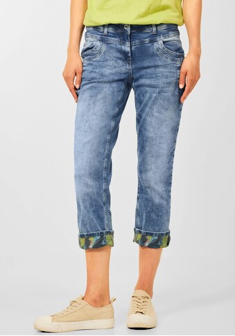 Cecil Slim-fit-Jeans »Style Scarlett«, in heller Waschung und mit bedrucktem Aufschlag kaufen