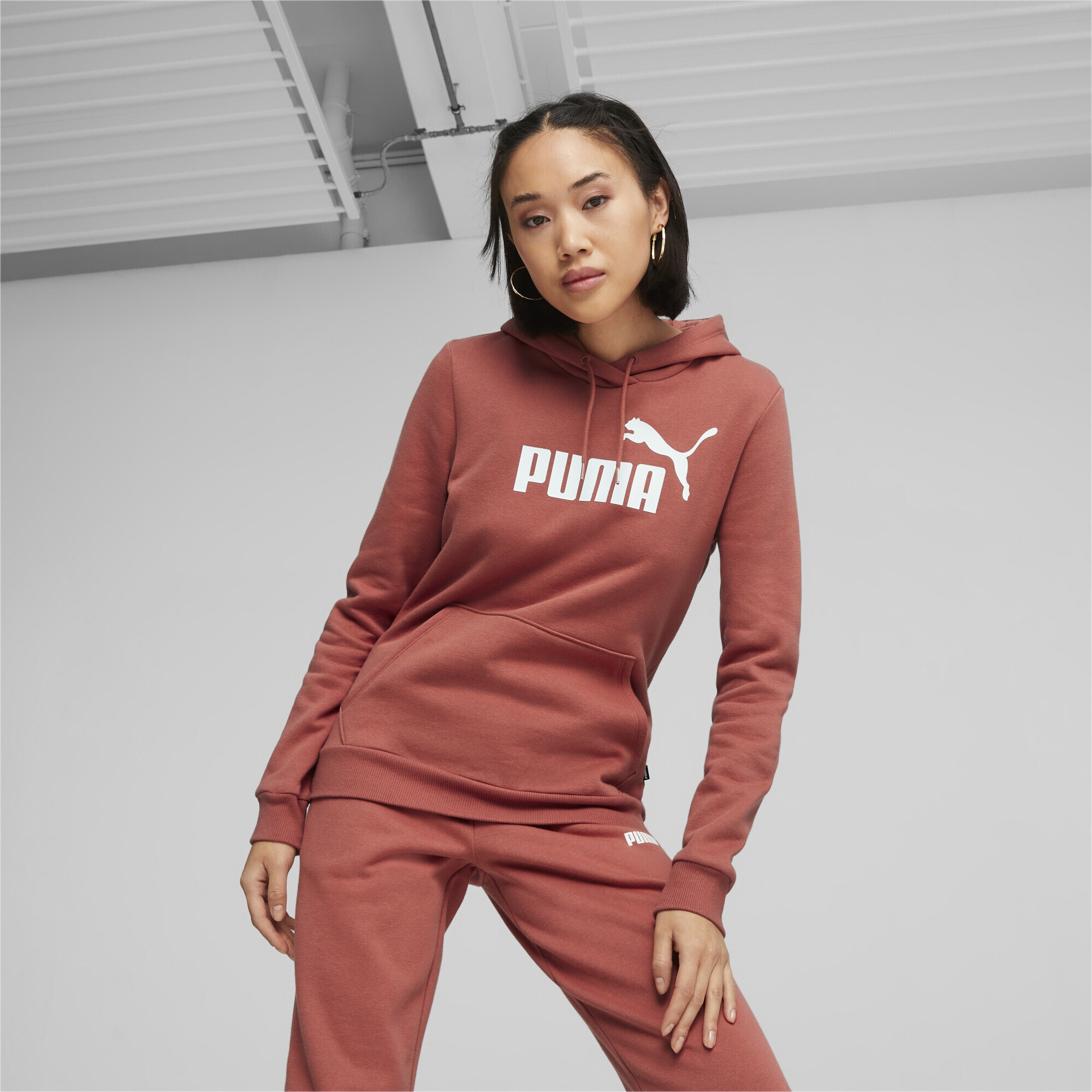 Logo hoodie PUMA bestellen Sweatshirt »Essentials FL Damen«