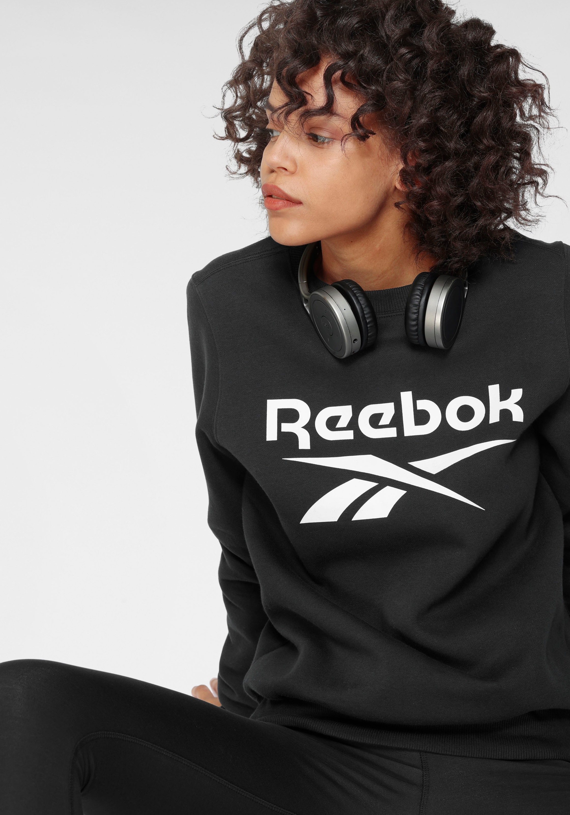 reebok short sleeve sweatshirt