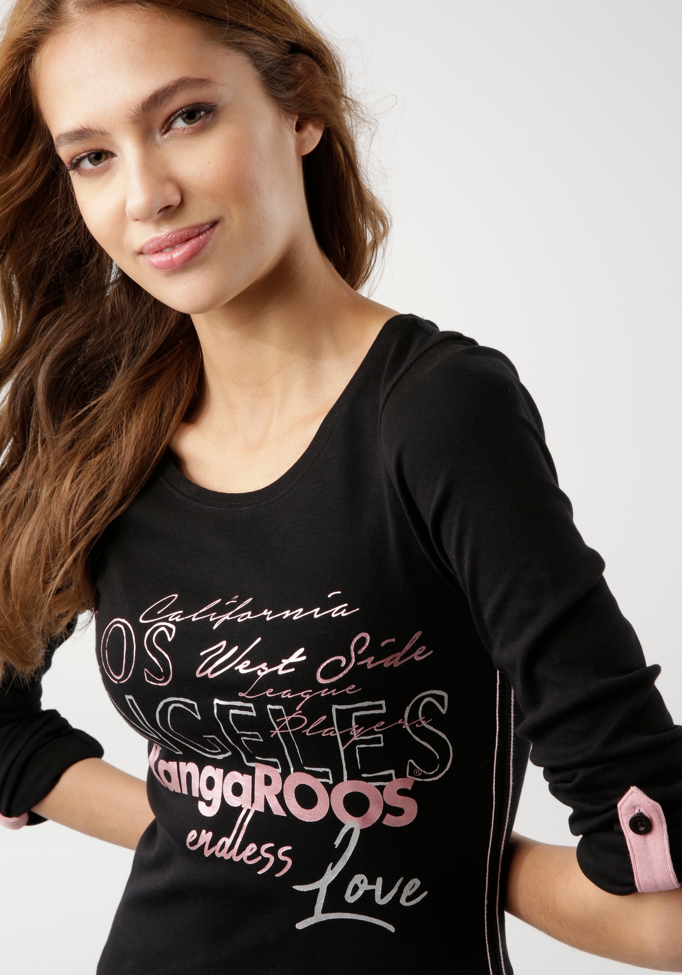 KangaROOS Langarmshirt, mit großem Krempelärmeln Logo-Print walking | & I\'m online