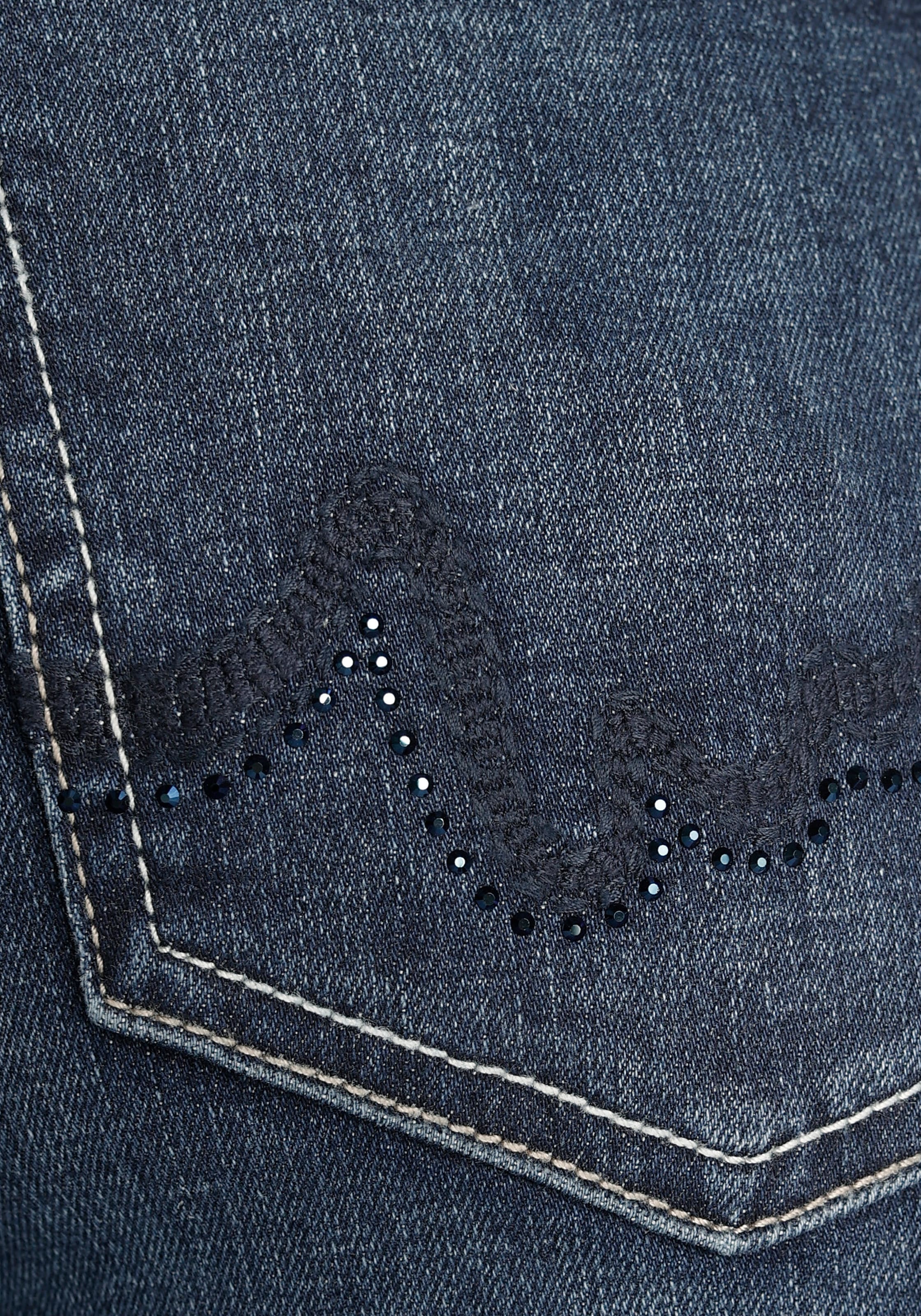 MAC Gerade Jeans »Melanie Wave-Glam«, Glizernsteinchen und Stickerei auf  den hinteren Taschen kaufen