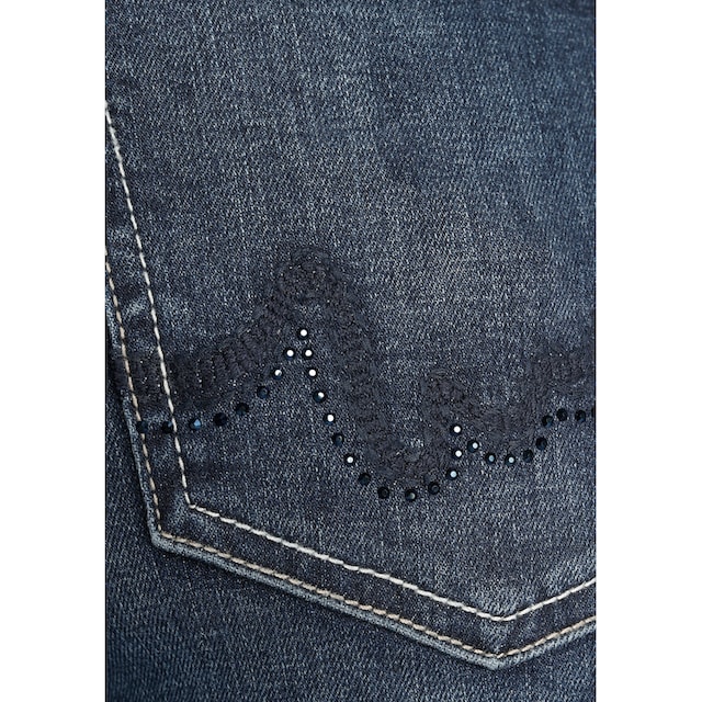 MAC Gerade Jeans »Melanie Wave-Glam«, Glizernsteinchen und Stickerei auf  den hinteren Taschen kaufen