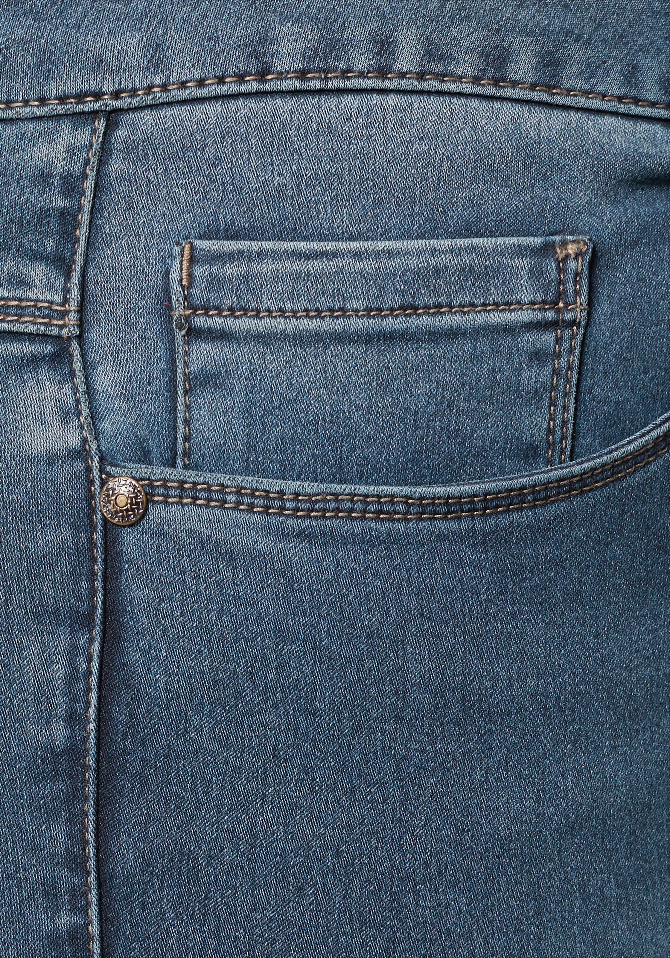 HW »CARAUGUSTA High-waist-Jeans SK ONLY DNM« shoppen CARMAKOMA
