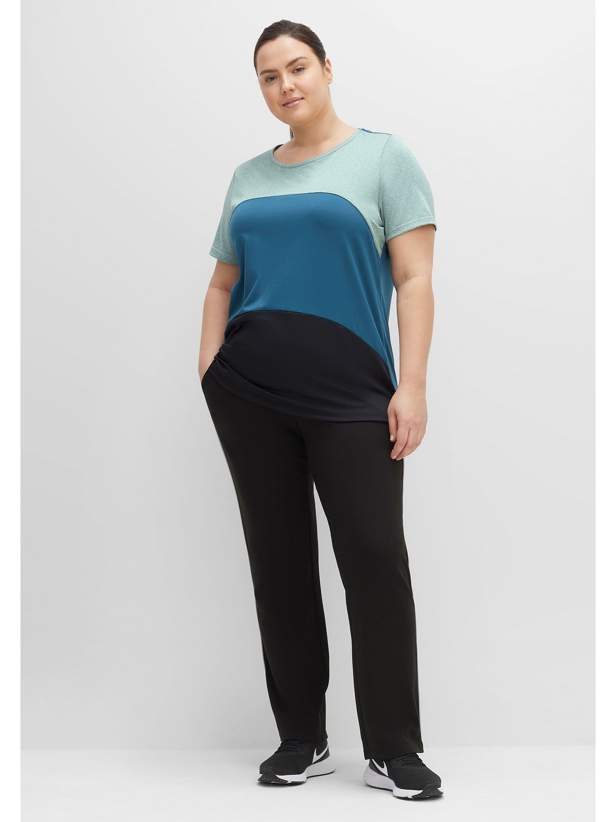 Größen«, »Große Sheego Funktionsshirt Colourblocking-Design, kaufen im atmungsaktiv