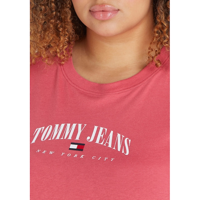 Tommy Jeans Curve Kurzarmshirt »TJW CRV BBY ESSENTIAL LOGO 2 SS«, (1 tlg.), PLUS  SIZE CURVE,mit Tommy Jeans-Markendetails bestellen | I\'m walking