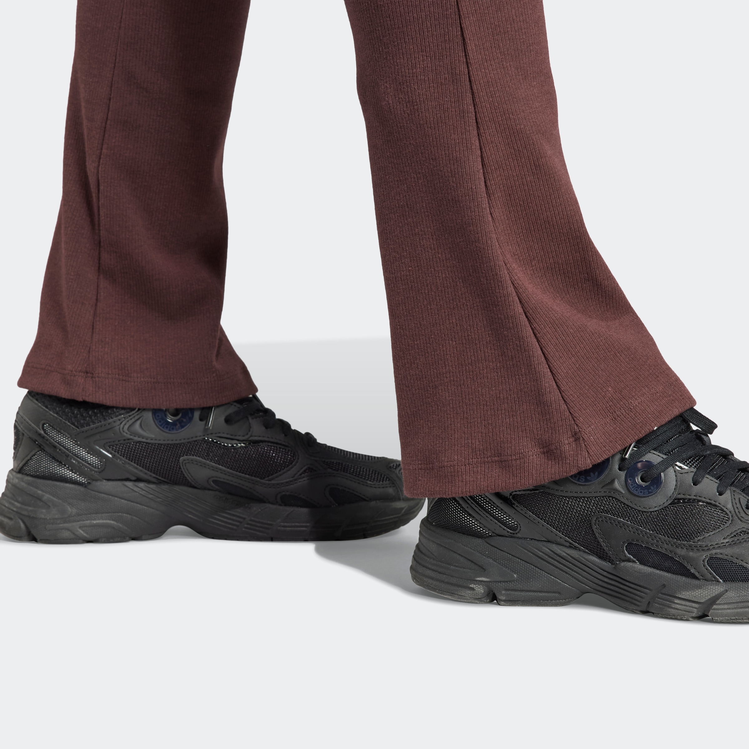 adidas Originals Sporthose »ESSENTIALS RIB FLARED HOSE«, (1 tlg.) online  kaufen | I\'m walking
