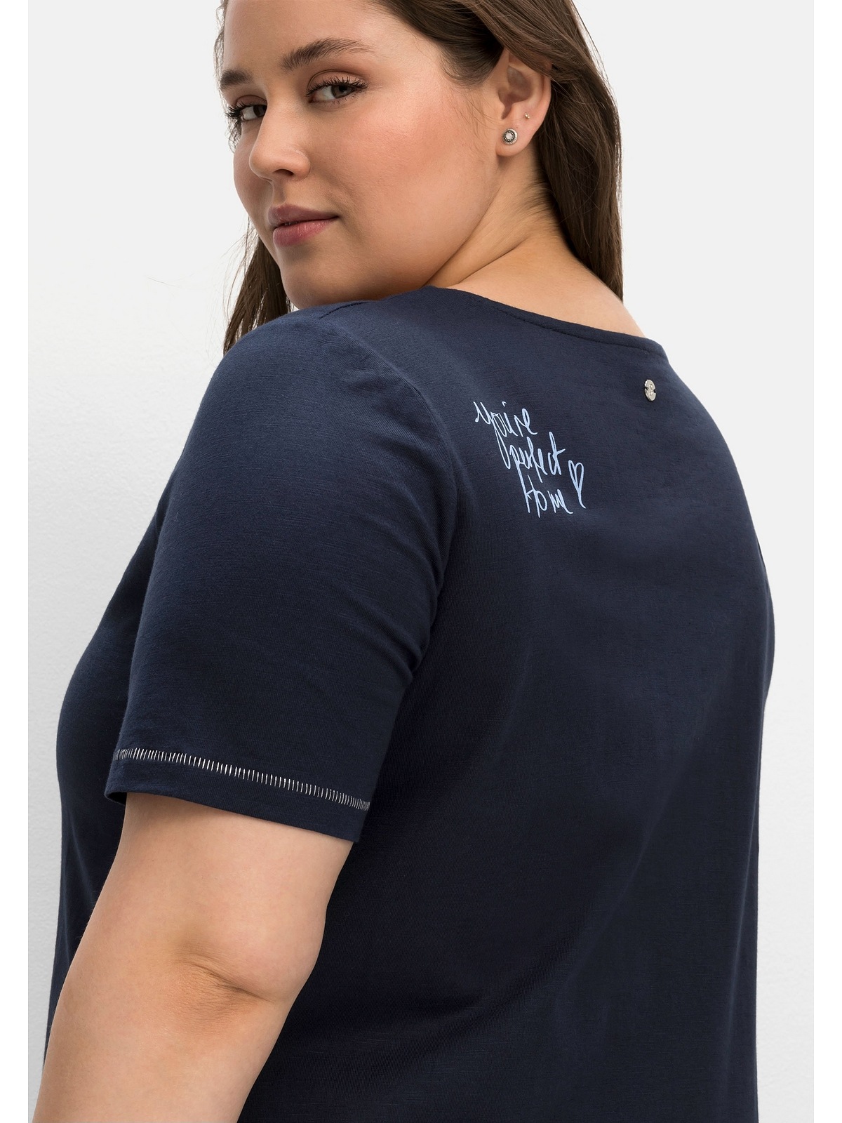 kaufen hinten T-Shirt auf mit Print Größen«, der Sheego Schulter »Große