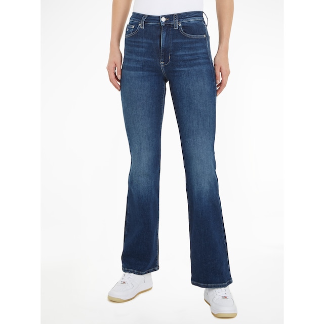 Tommy Jeans Bequeme Jeans »Sylvia«, mit Markenlabel | I\'m walking