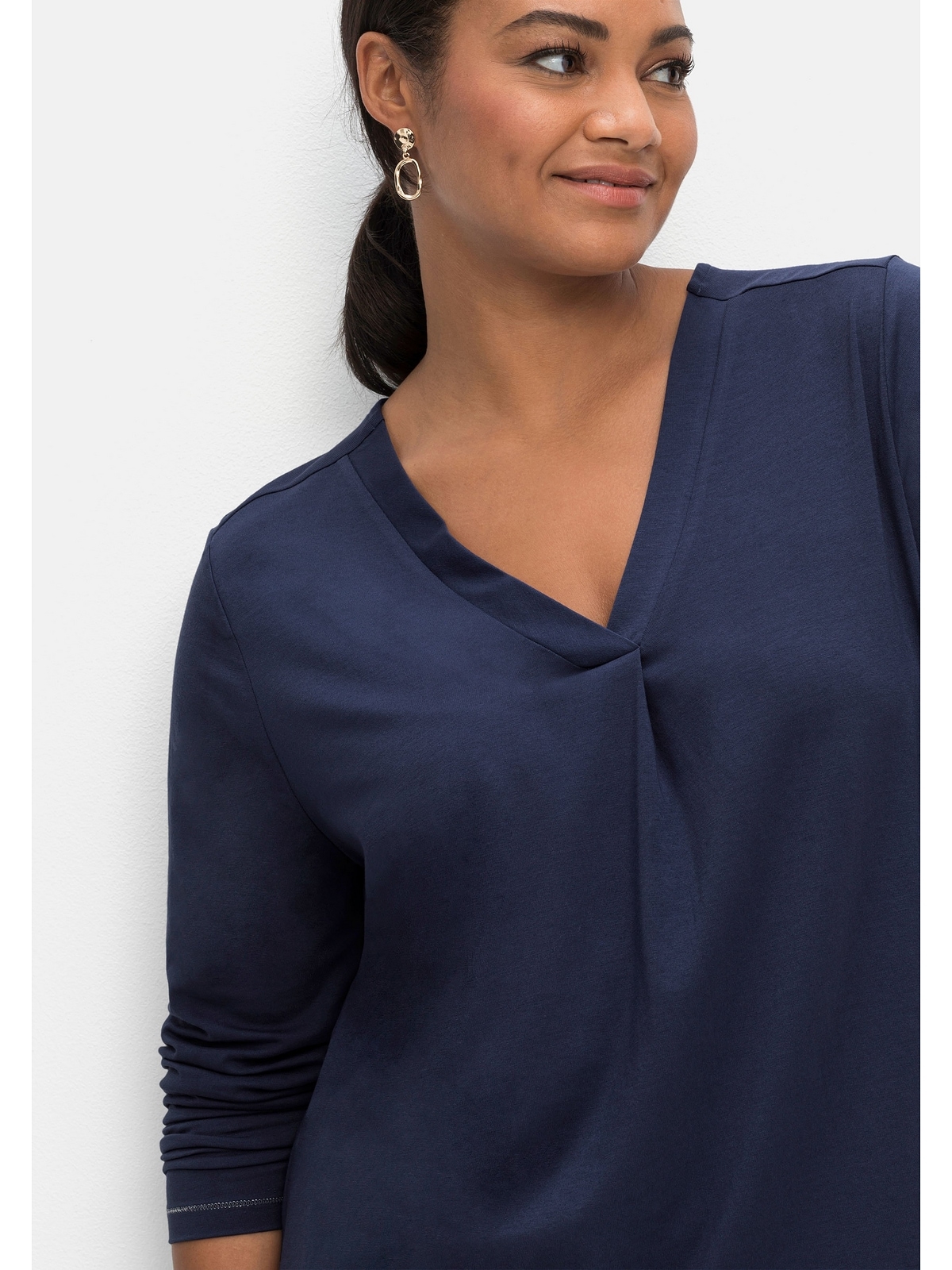 Sheego Langarmshirt »Große Größen«, in A-Linie, mit Falte vorn und  Effektgarn shoppen