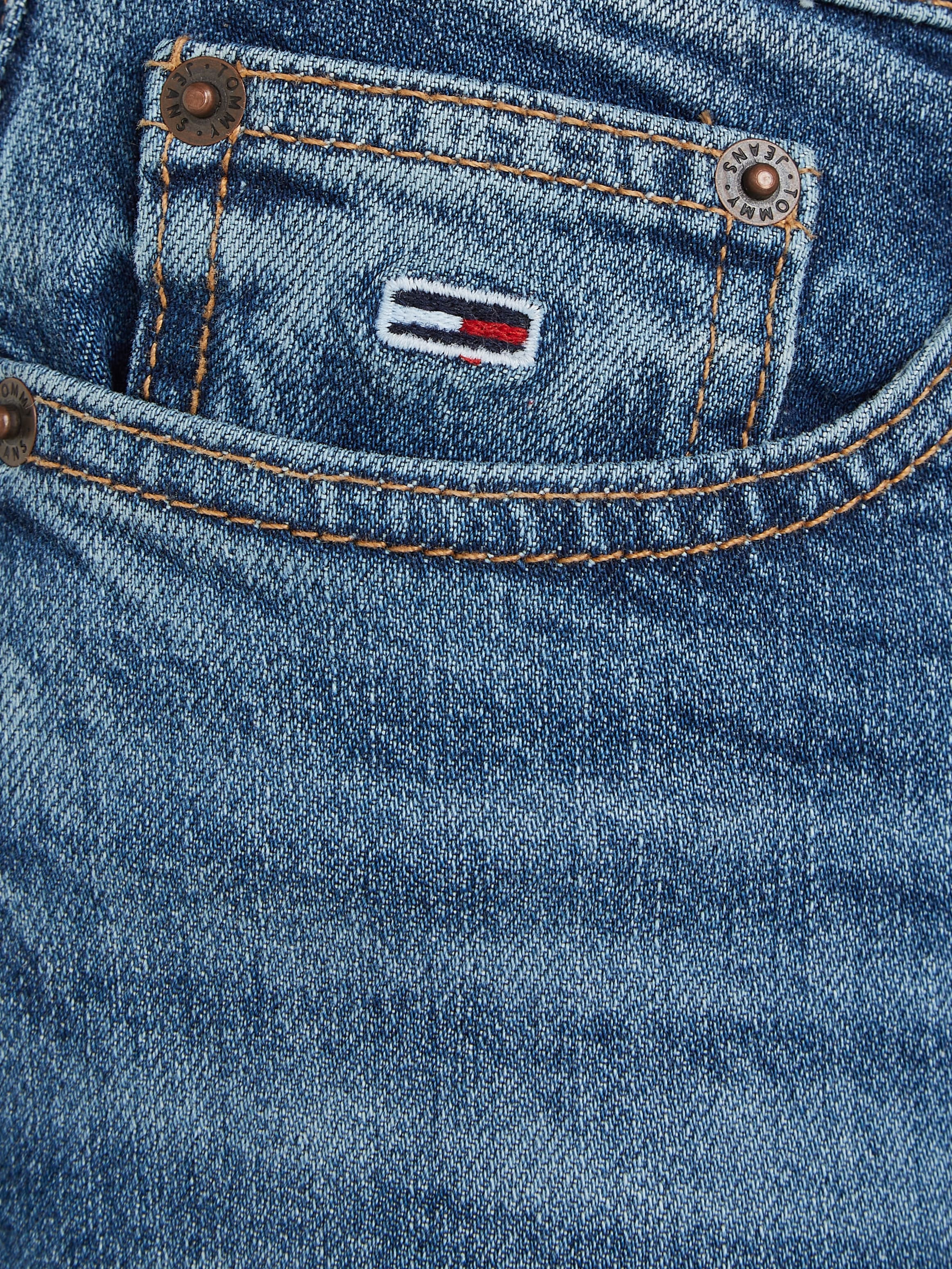 Tommy Jeans Bootcut-Jeans »MADDIE MR online mit Logostickerei DG5161«, Logobadge und BC
