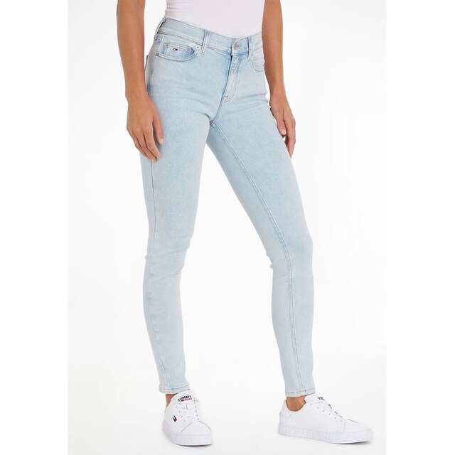 Tommy Jeans Skinny-fit-Jeans »Nora«, mit Tommy Jeans Label-Badge & Passe  hinten shoppen | I'm walking