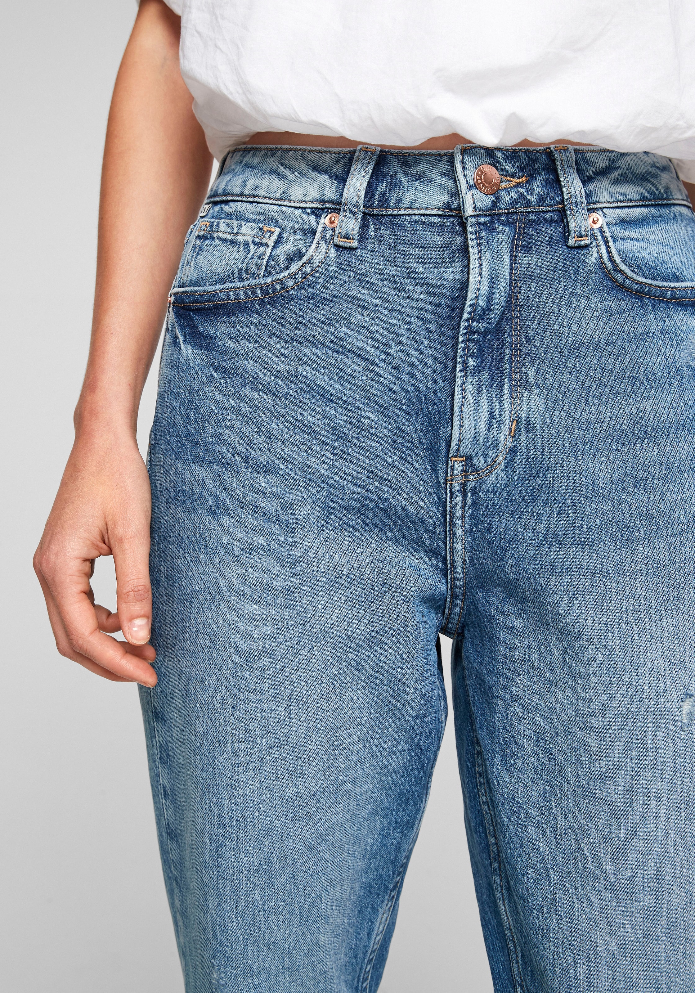 QS Tapered-fit-Jeans, im klassischen 5-Pocket-Style kaufen | I'm walking