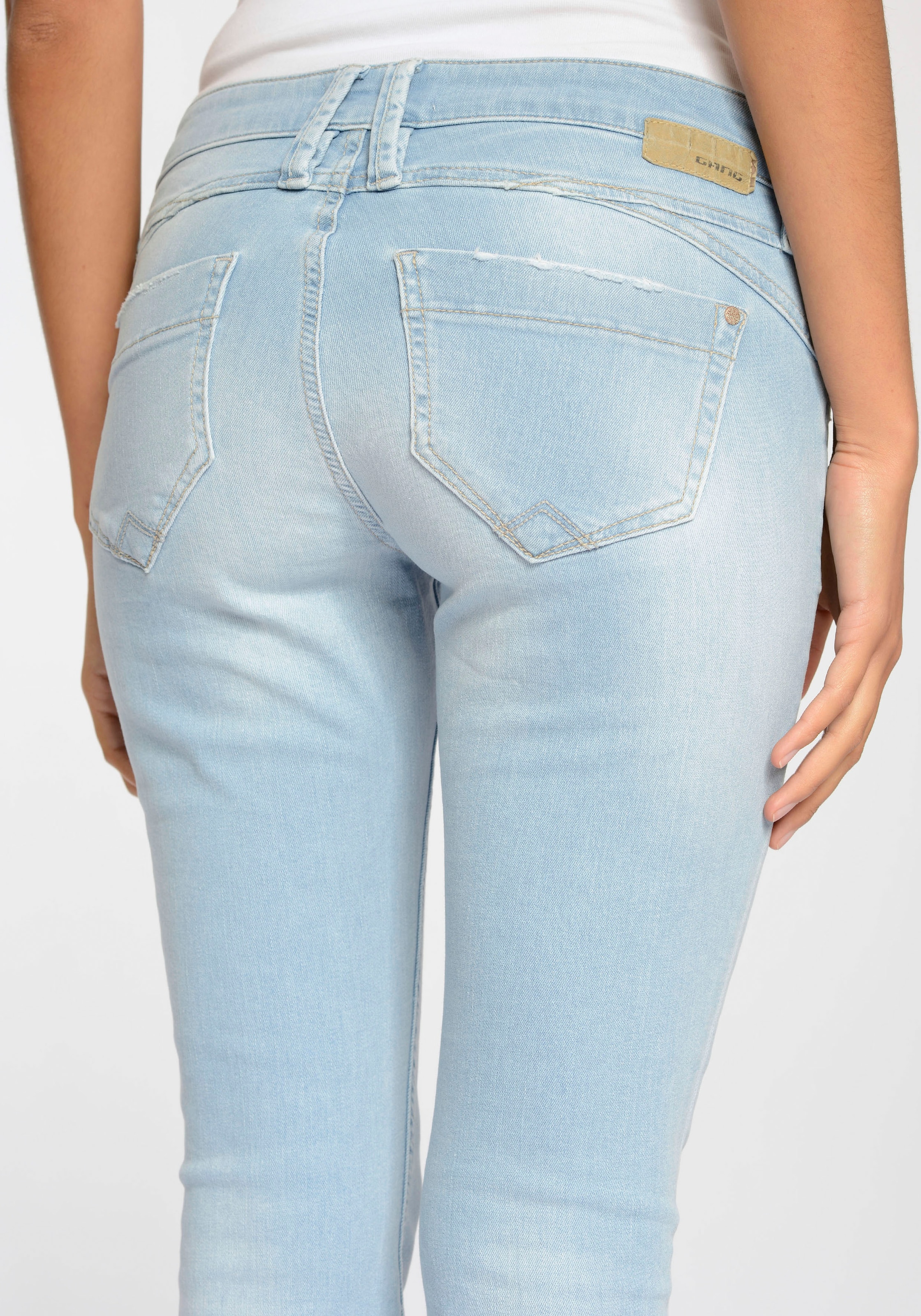 GANG Skinny-fit-Jeans »94NIKITA«, Coinpocket mit Zipper u. V-Förmigen  Einsätzen an den Taschen online