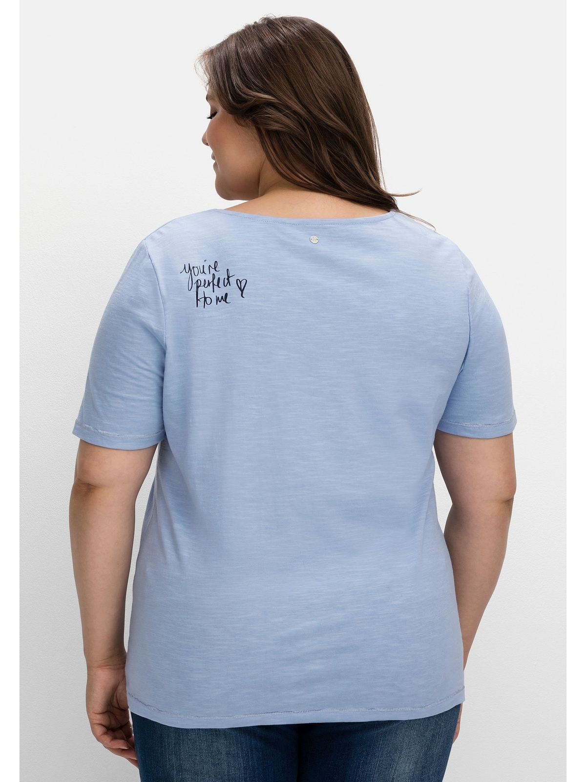 Sheego T-Shirt »Große mit der hinten Print Schulter auf kaufen Größen«