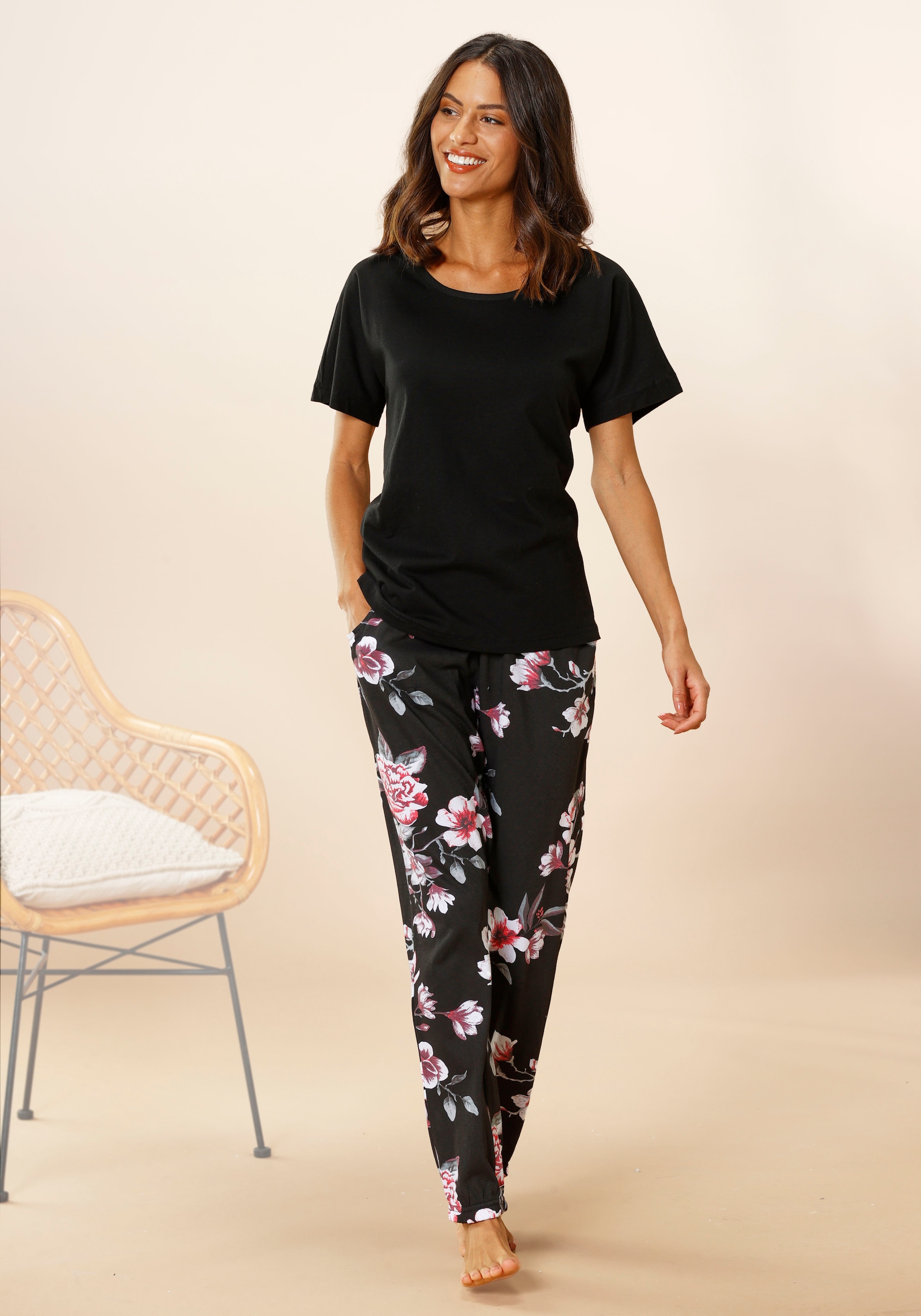 Vivance Dreams Pyjama, mit Hortensienmuster & Wäsche auf Rechnung bestellen | Shortys