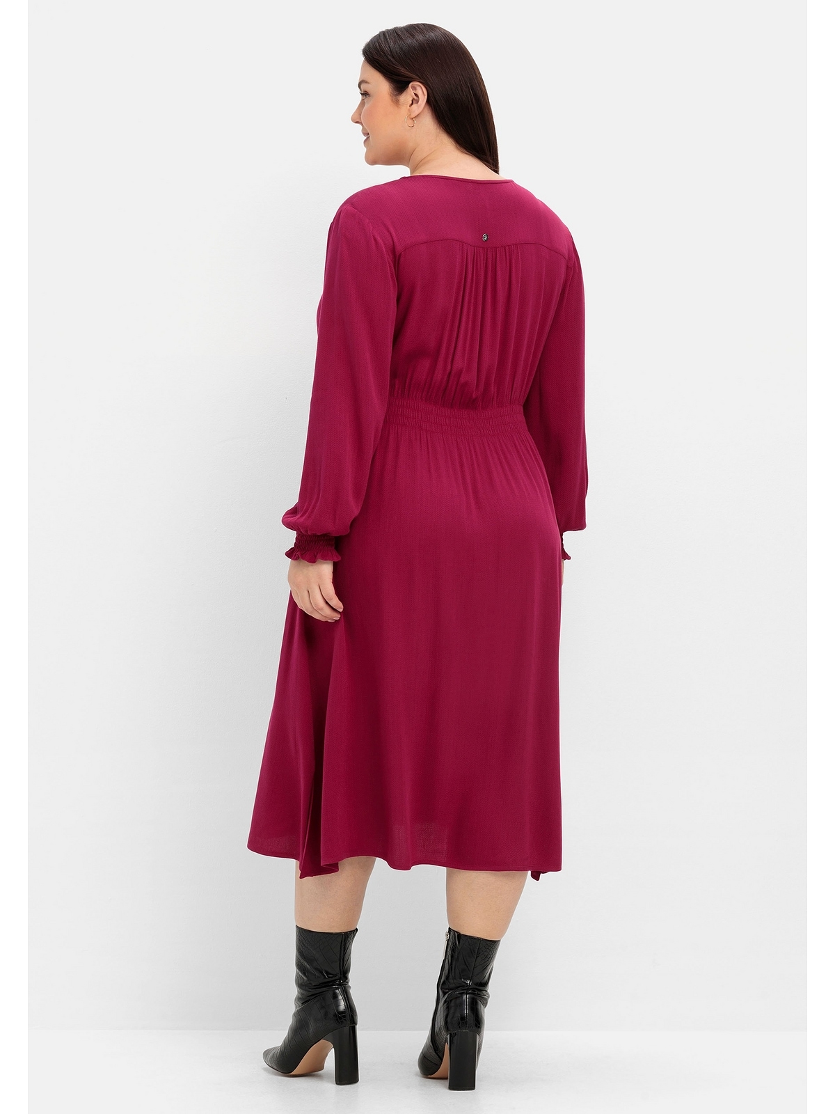 Sheego A-Linien-Kleid »Große Größen«, mit Smok-Details, aus Viskose  bestellen | I'm walking