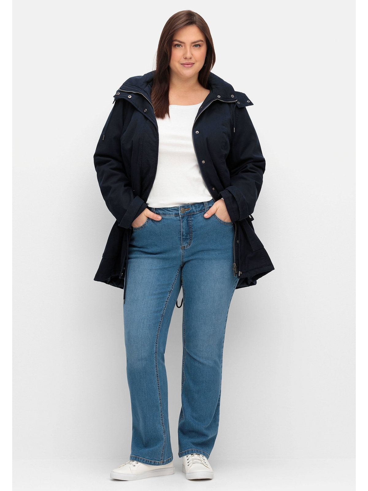 shoppen schmalen Größen«, Bootcut-Jeans ideal bei und SUSANNE Bauch Beinen »Große Sheego viel