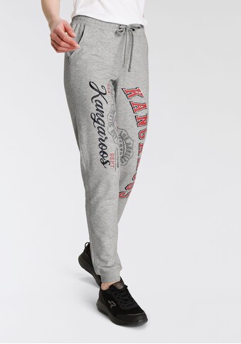 KangaROOS Jogginghose, mit großen Horizontal-Logodruck im USA-Look - NEUE KOLLEKTION kaufen