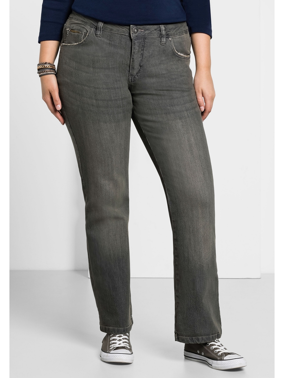 5-Pocket-Form, online »Große | walking Sheego Used-Effekten I\'m mit Größen«, in Bootcut-Jeans