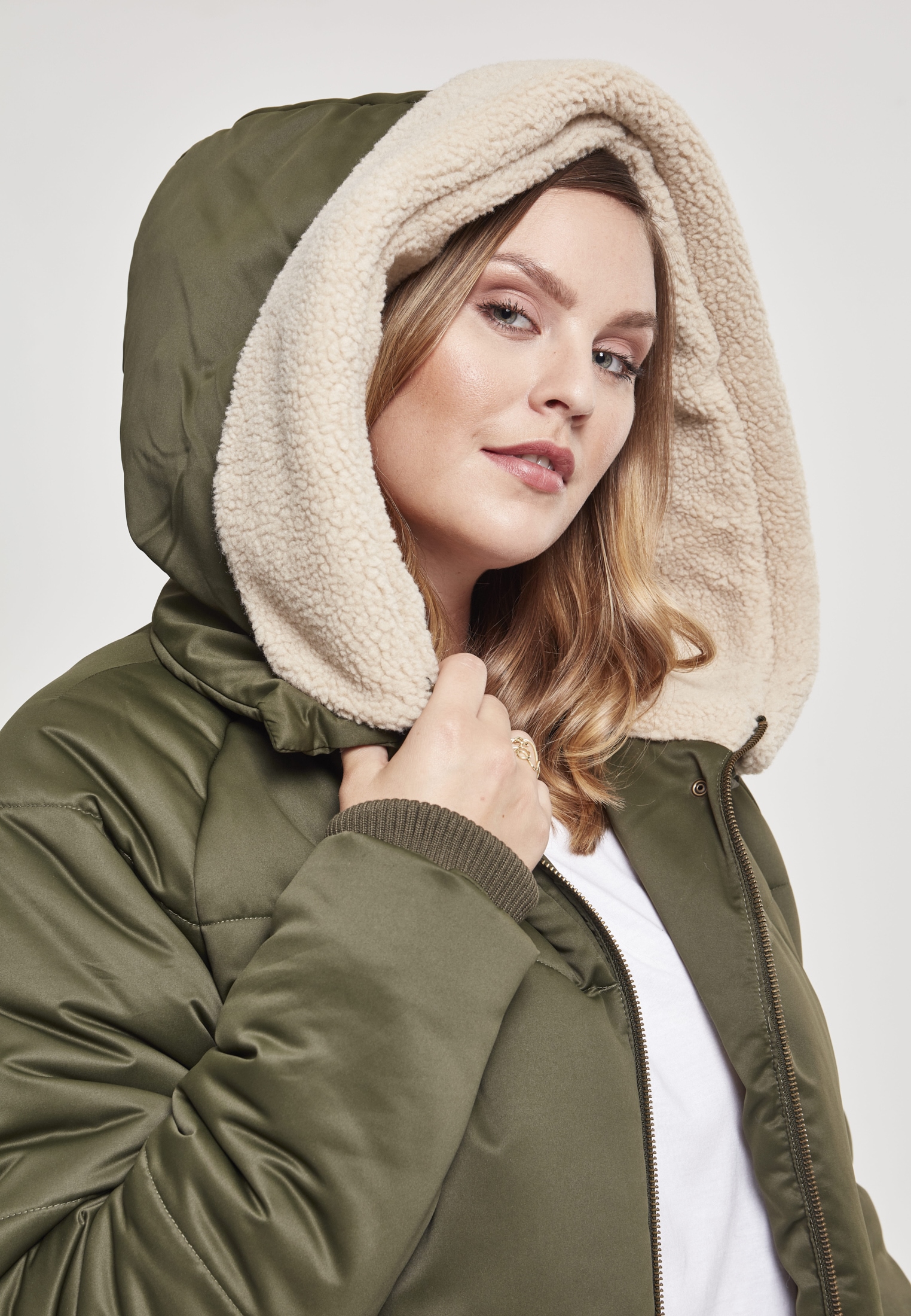 URBAN CLASSICS Winterjacke »Damen Ladies Sherpa Hooded Jacket«, (1 St.),  ohne Kapuze kaufen