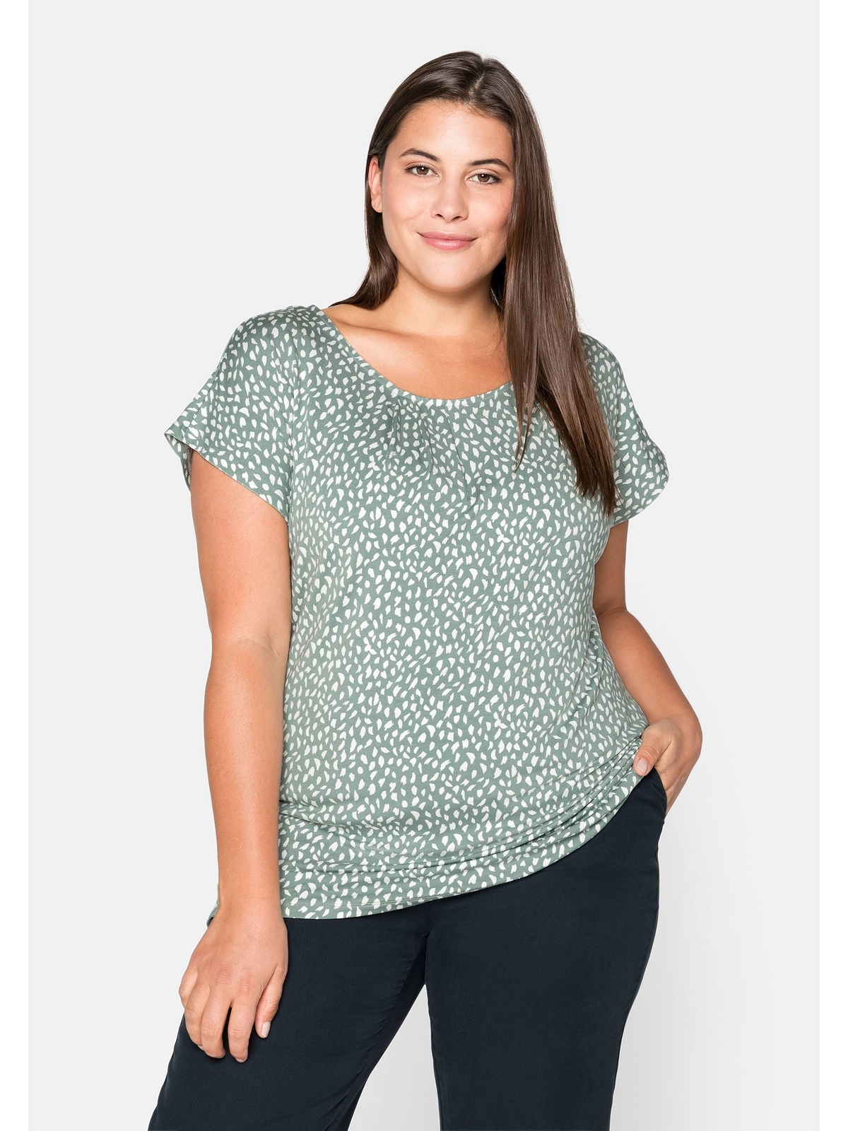 Sheego T-Shirt »Große Größen«, mit Alloverdruck und gelegten Falten kaufen  | I\'m walking