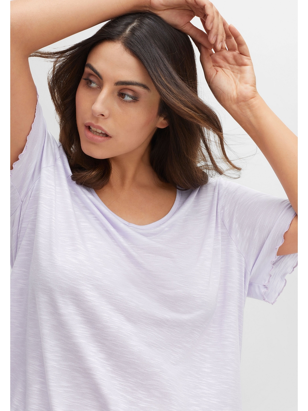Sheego T-Shirt »Große Größen«, Rollkanten und weitem mit V-Ausschnitt kaufen