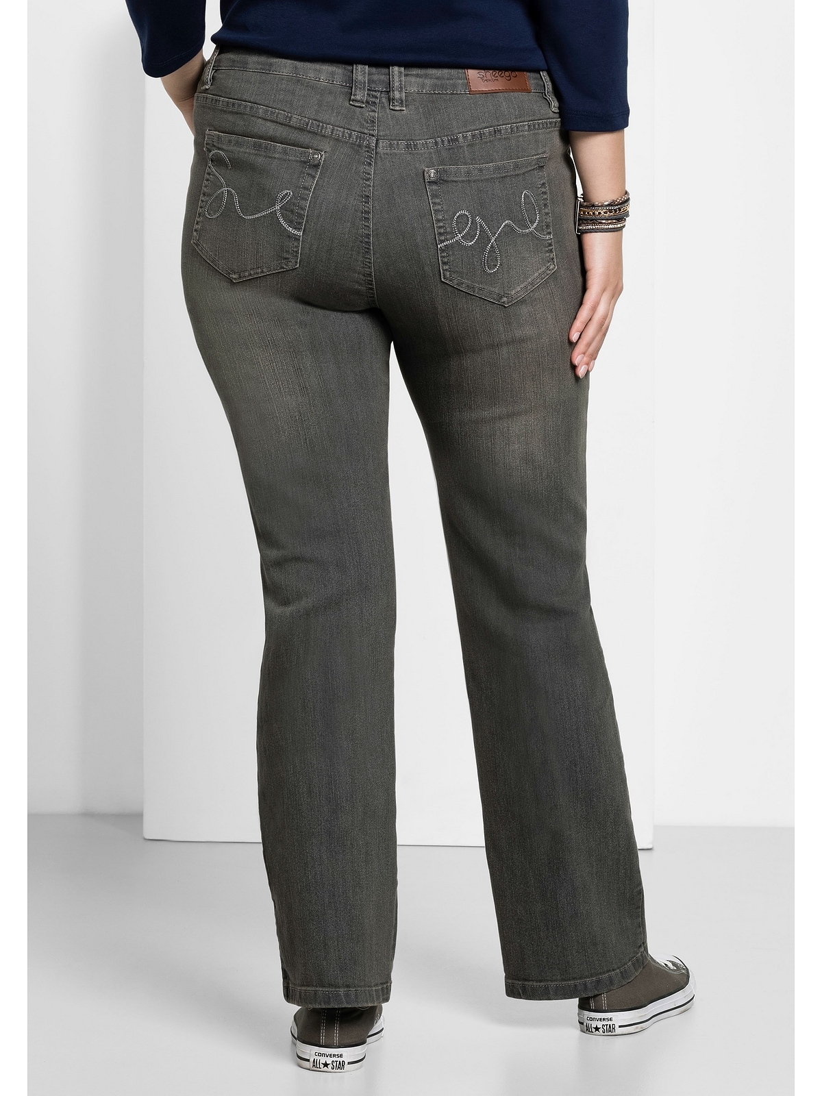 Sheego Bootcut-Jeans »Große Größen«, in I\'m online Used-Effekten | walking 5-Pocket-Form, mit