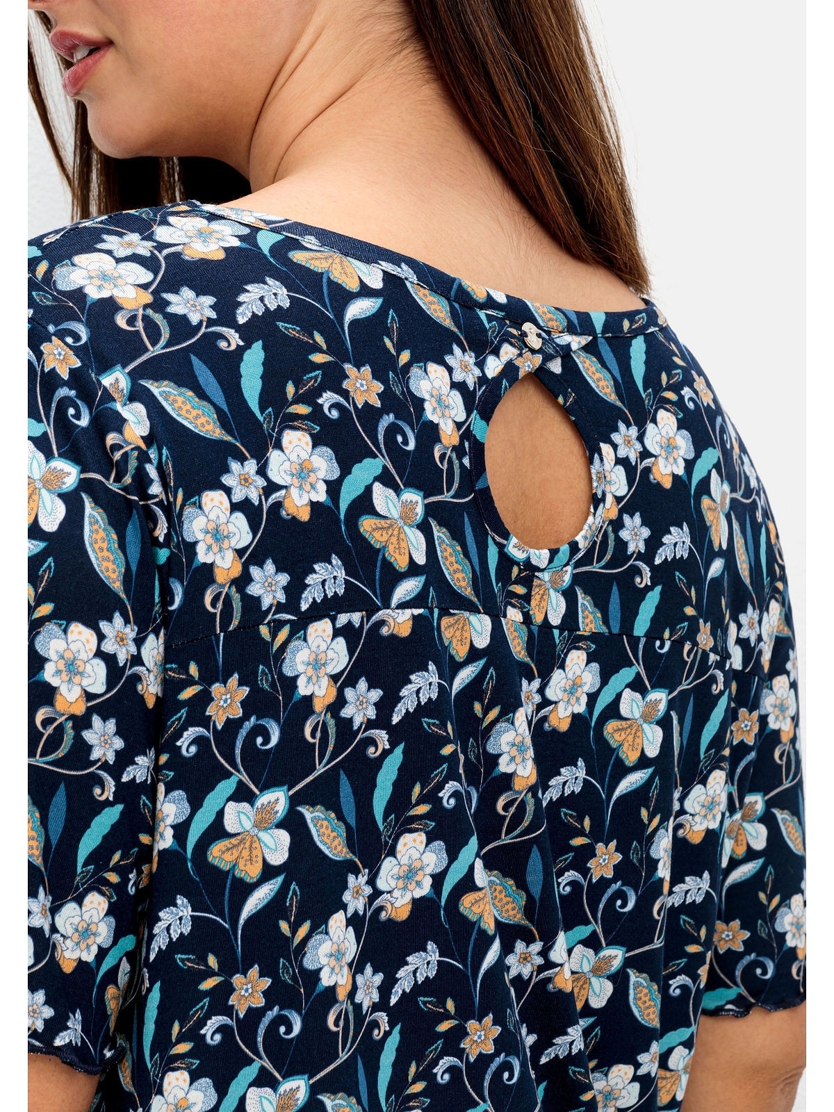 Sheego T-Shirt Große Cut-out mit im Größen Rücken und Blumendruck