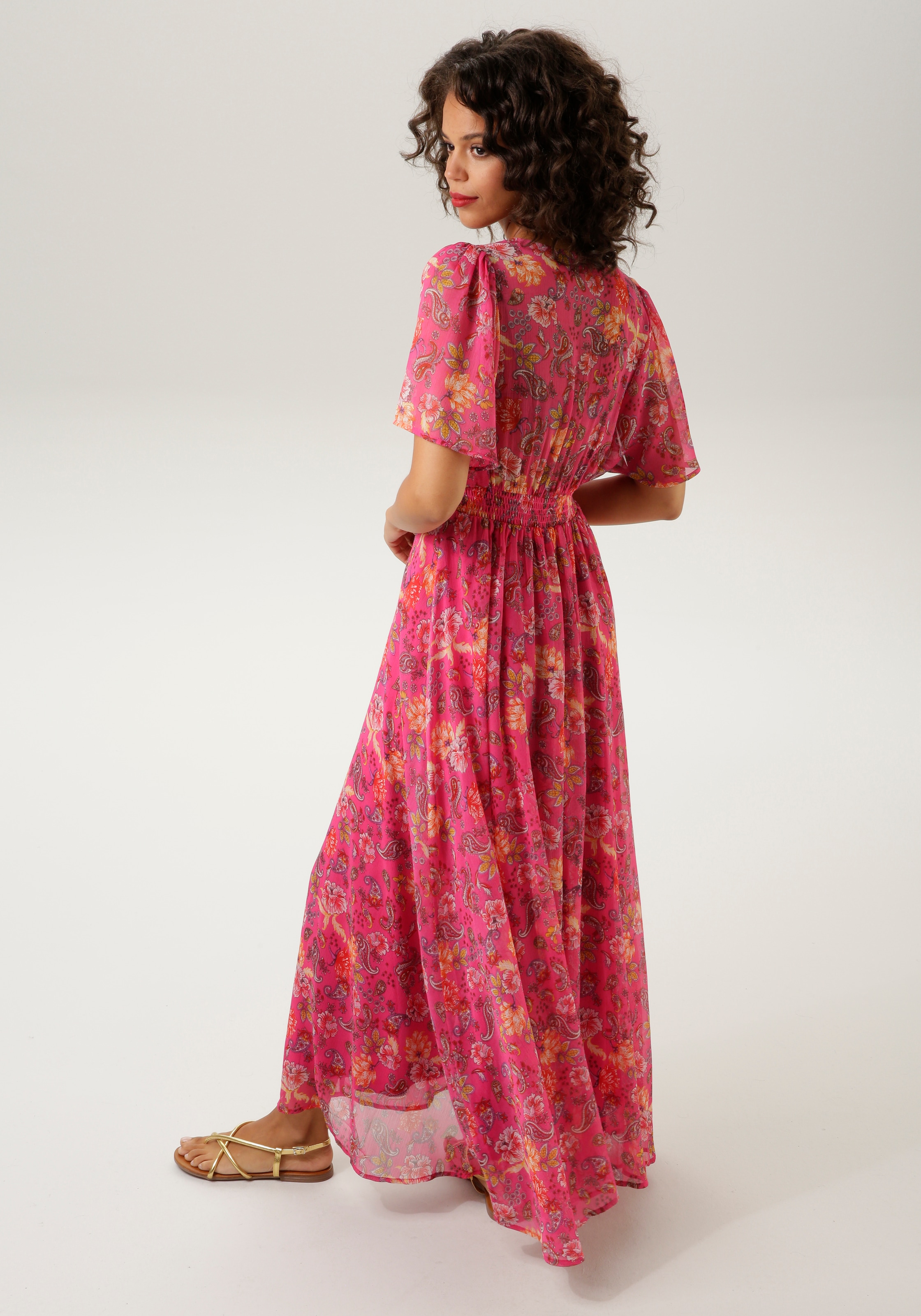 Aniston CASUAL Sommerkleid, mit phantasievollem Blumen- und Paisley-Druck -  NEUE KOLLEKTION online kaufen | I\'m walking