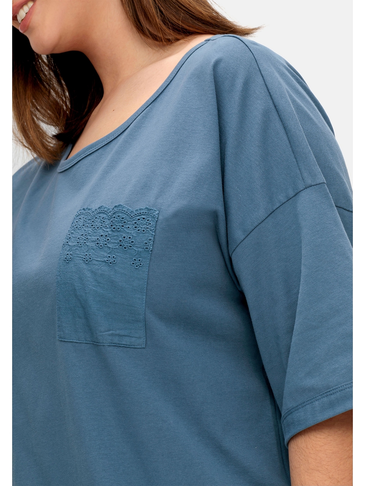 Sheego T-Shirt »Große Größen«, mit kaufen I\'m Brusttasche | walking Spitze aus