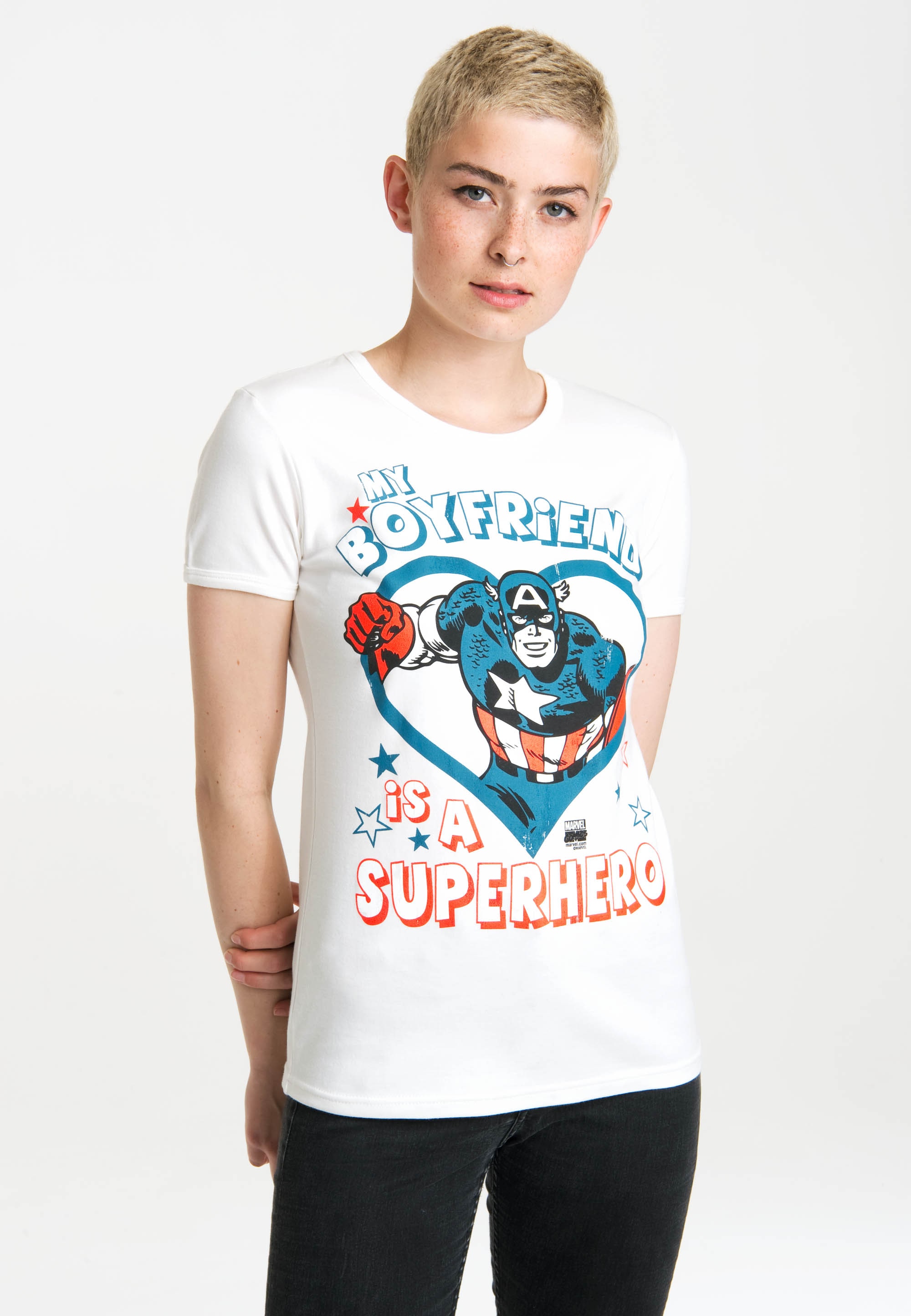 LOGOSHIRT T-Shirt »Marvel - Boyfriend bestellen My Is Originaldesign Superhero«, lizenzierten A mit