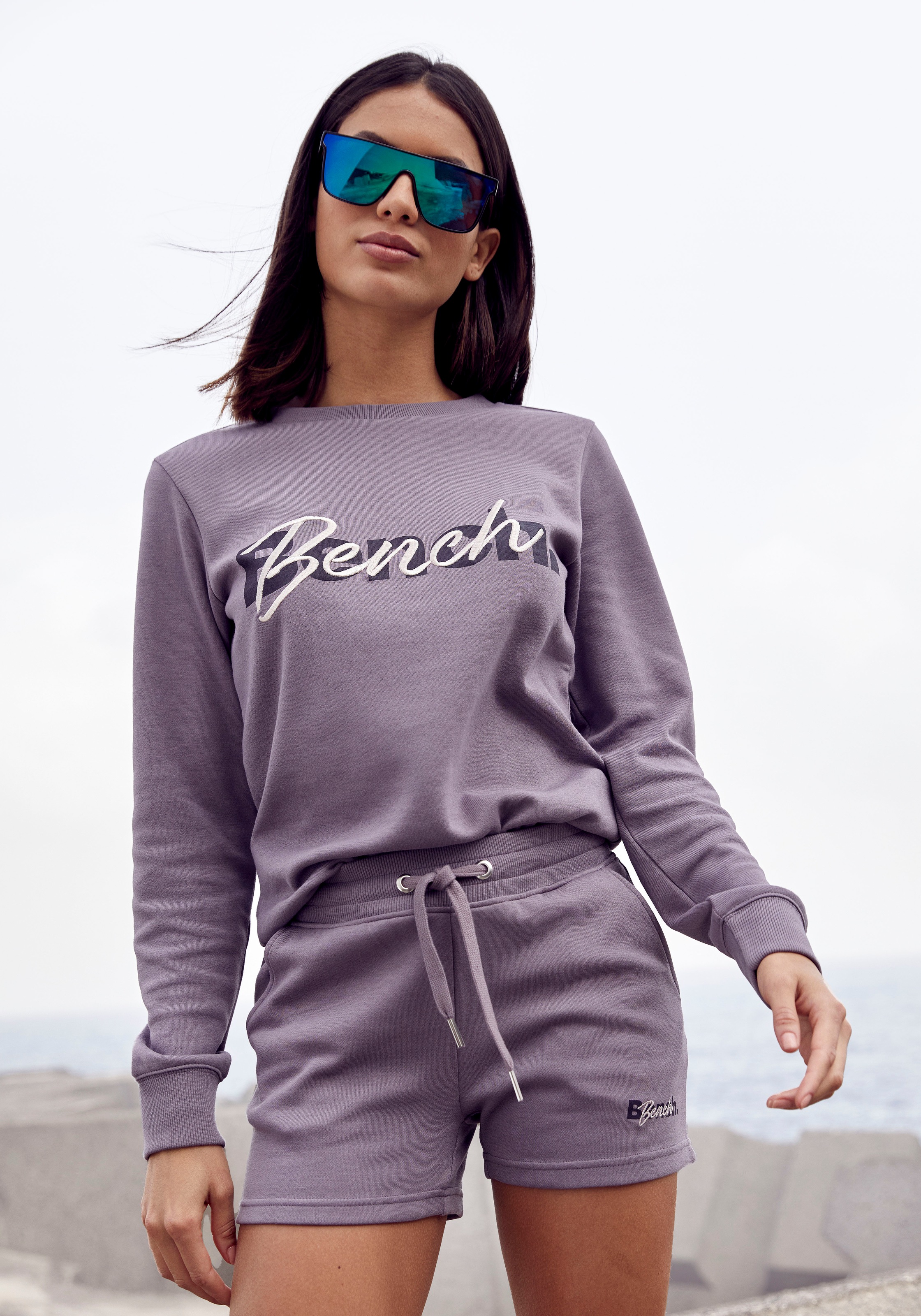 Bench. Loungewear Sweatshirt, mit online und Logodruck Loungeanzug I\'m Stickerei, walking 