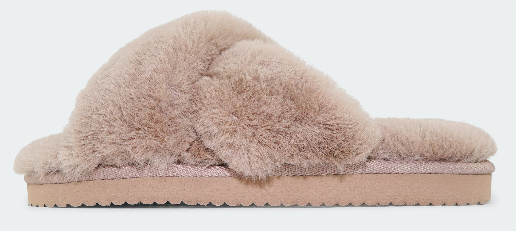Pantoffel »cross*fur 2«, mit flauschiger Kreuzbandage