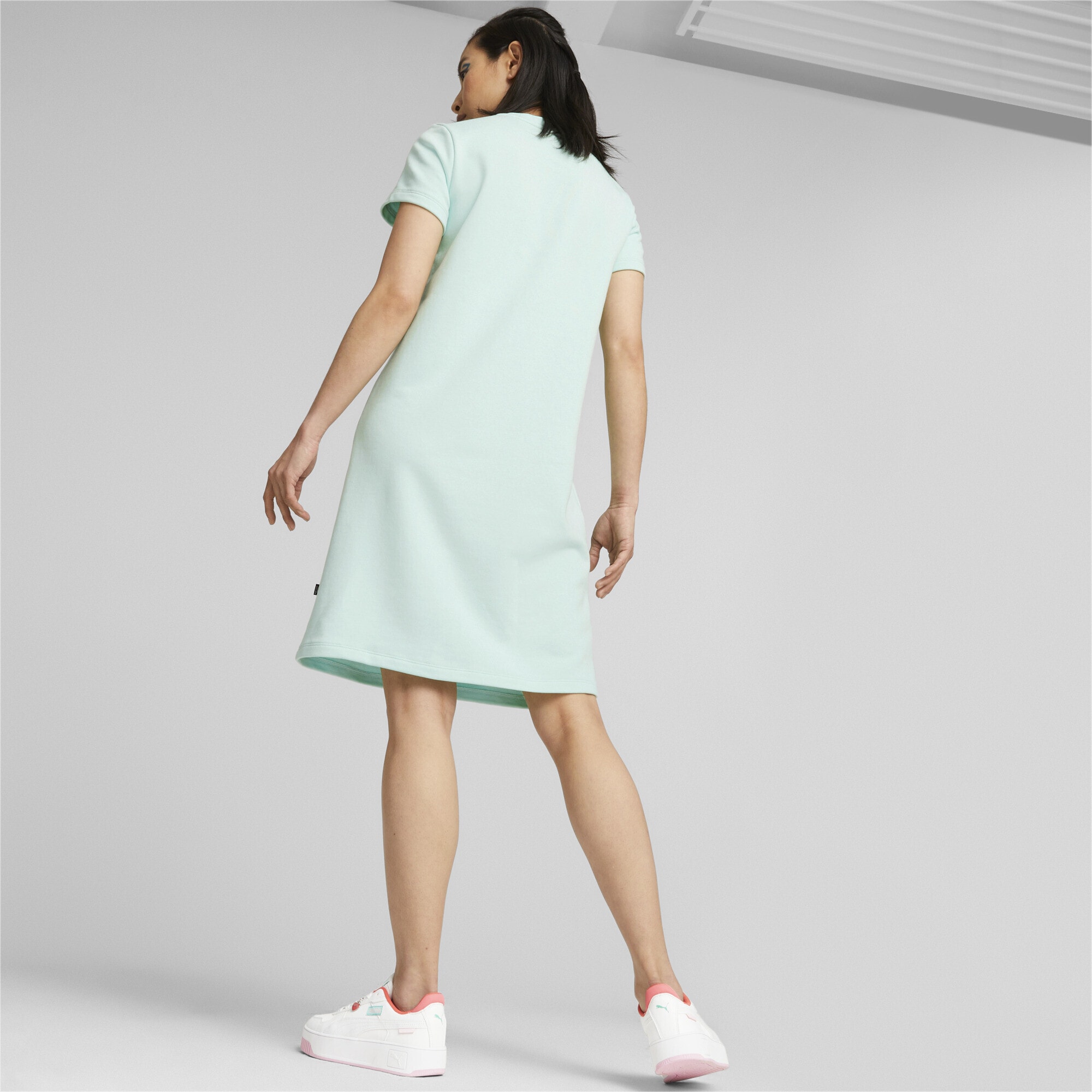 PUMA Sweatkleid »Essentials Logo Kleid Damen« bestellen | I'm walking